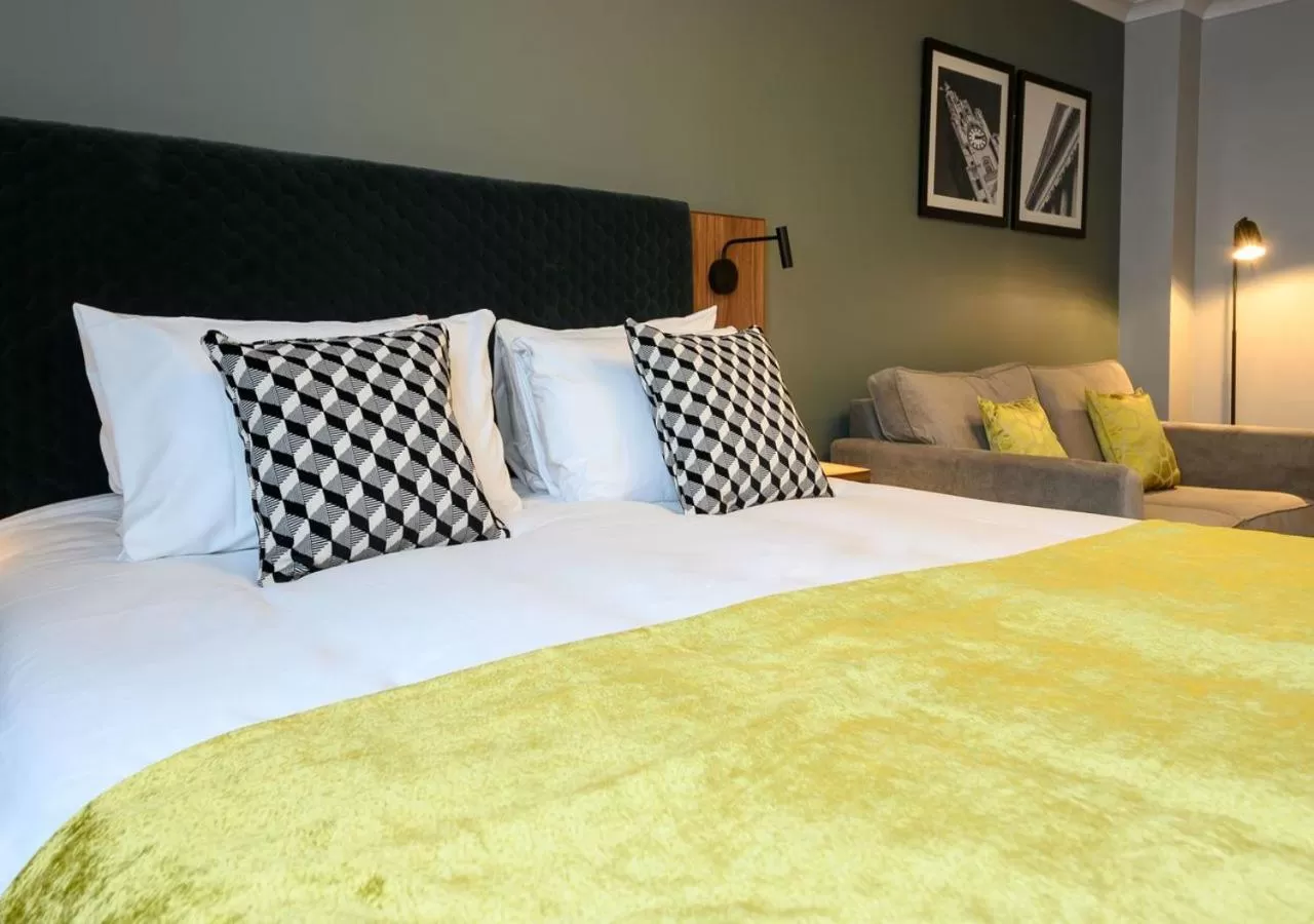 Bed in All Bar One by Innkeeper's Collection