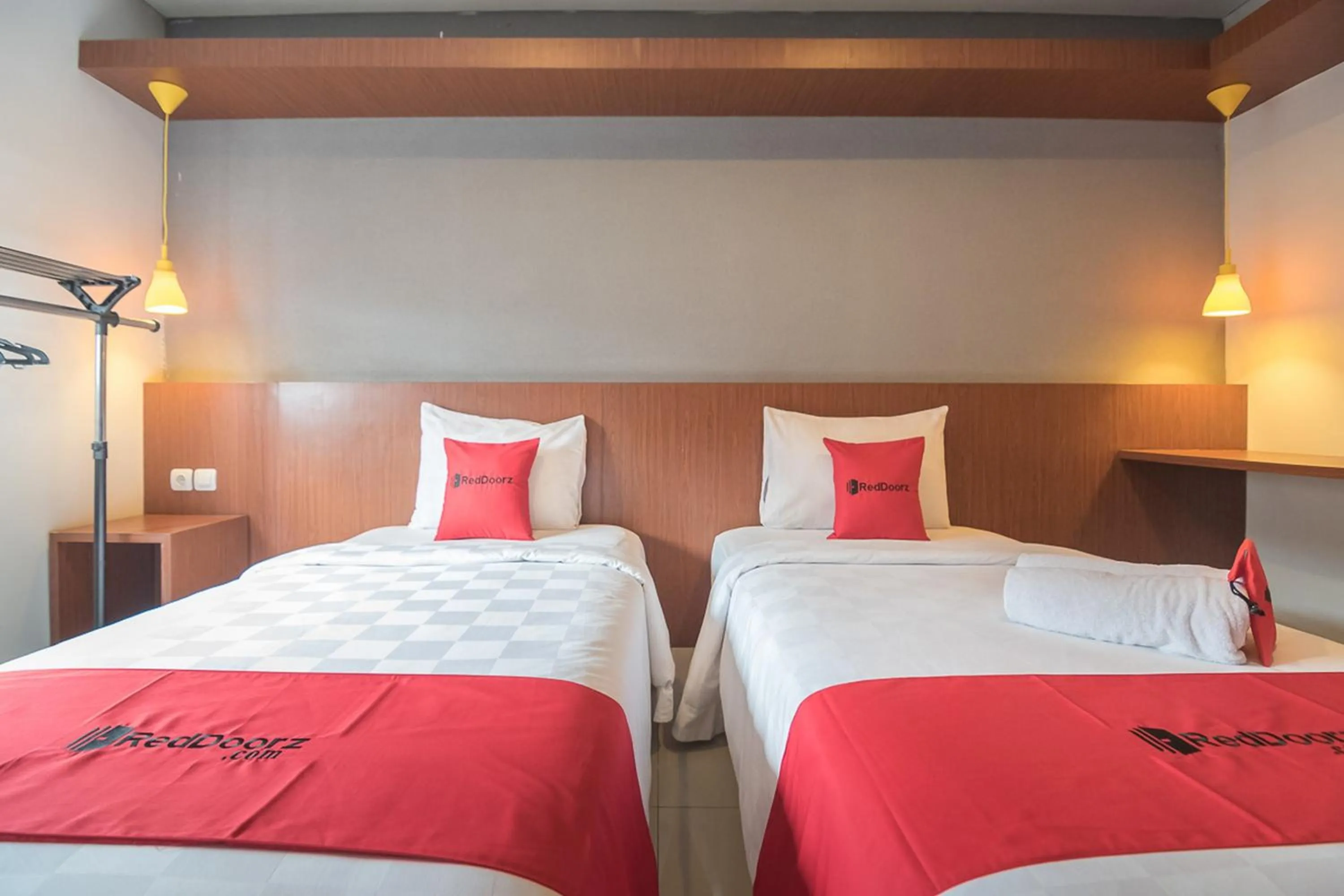 Bedroom, Bed in RedDoorz Plus @ Dago Pojok 3