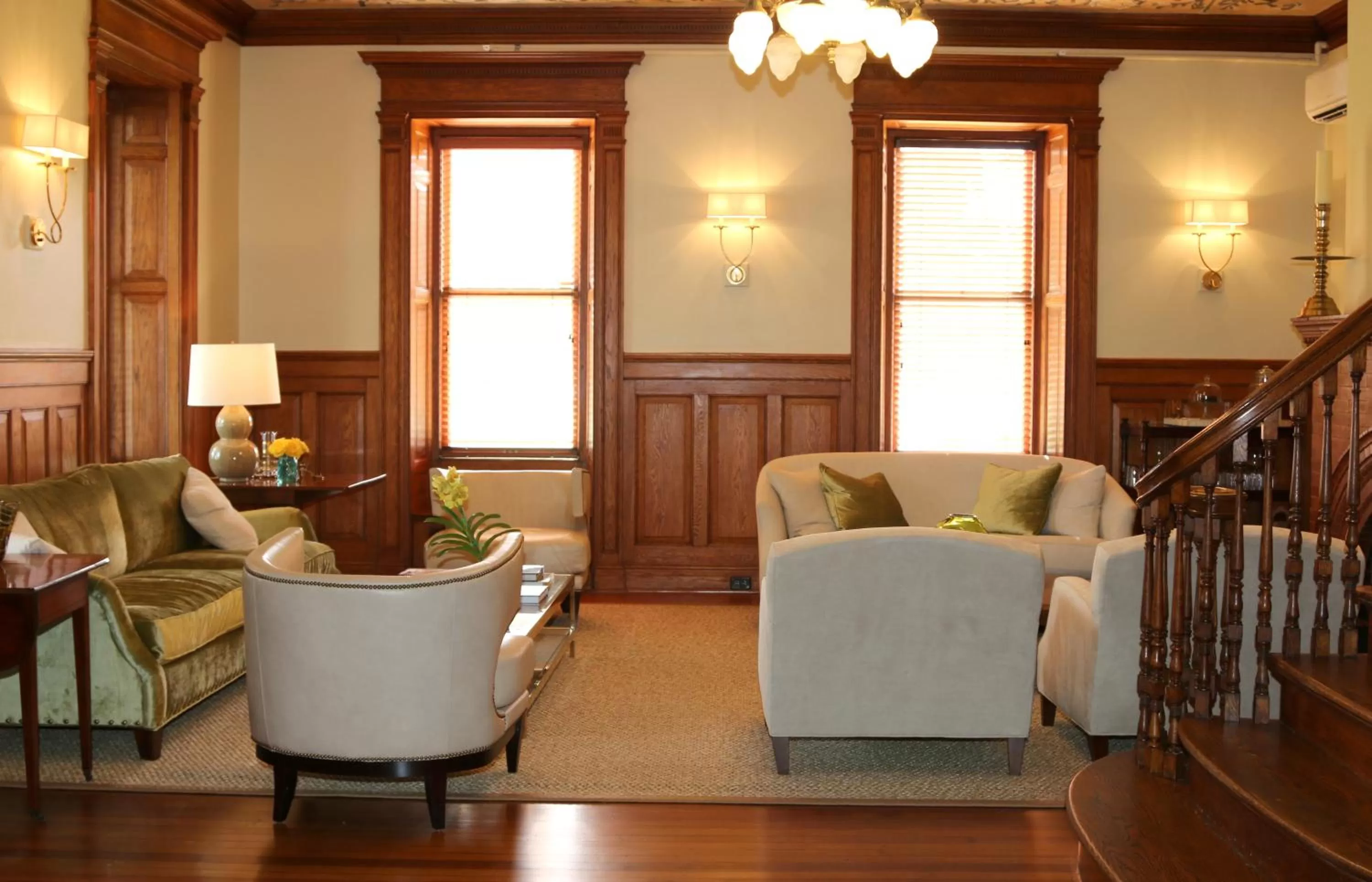 Lounge or bar in Anchorage 1770