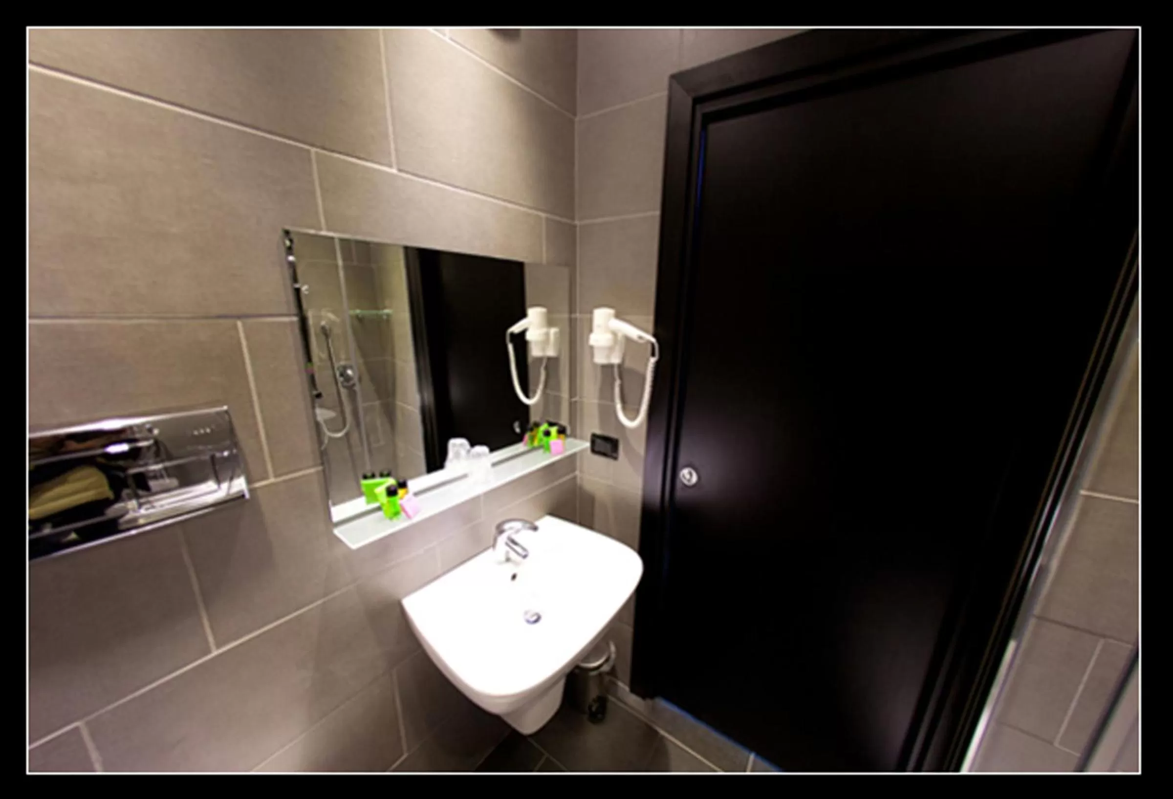 Toilet in Fly Boutique Hotel