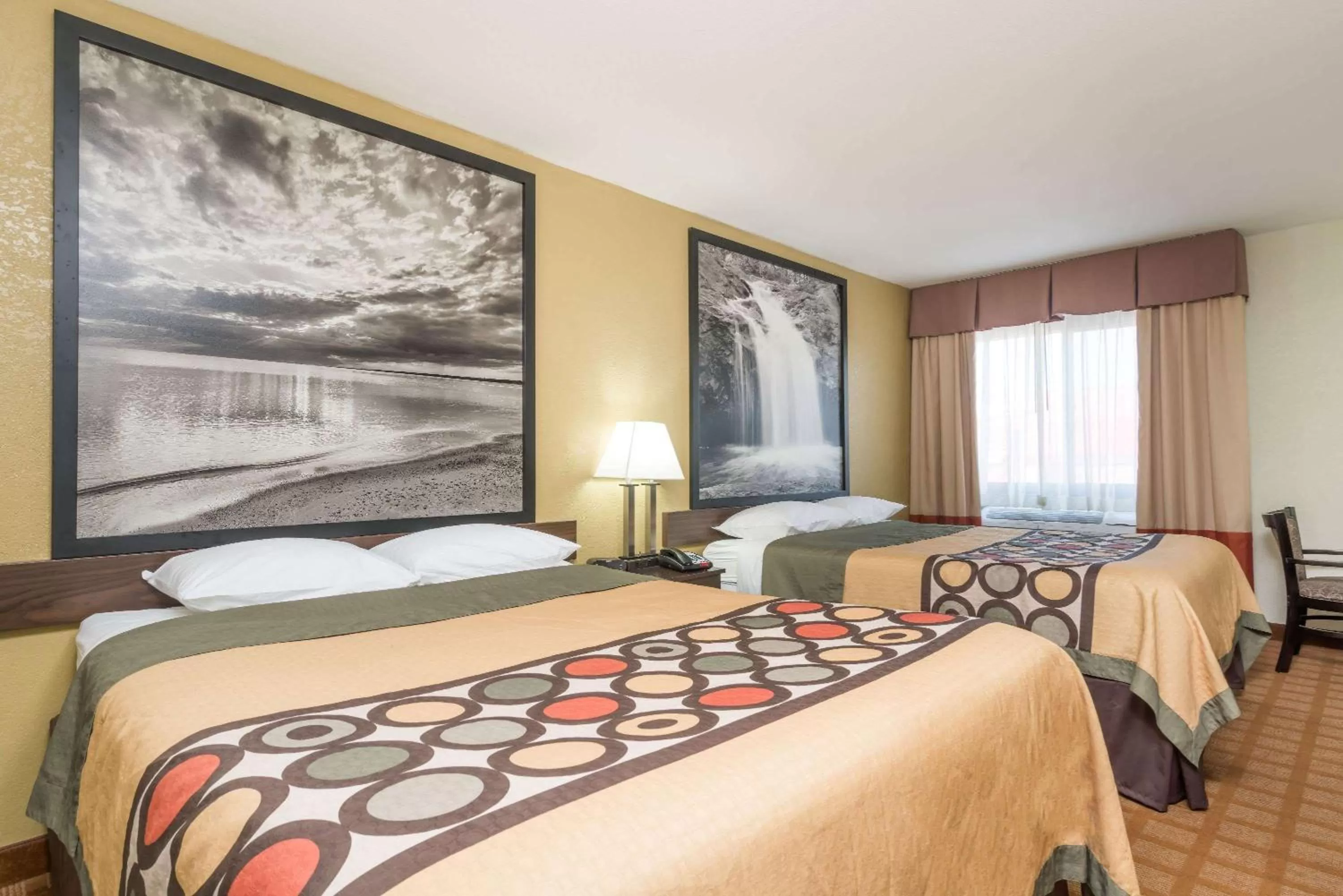 Photo of the whole room, Bed in Super 8 by Wyndham Rice Lake