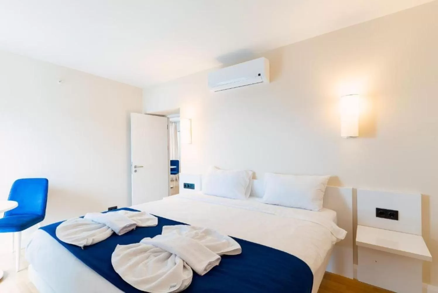 Bed in Luxury Sea View Aparthotel In Orbi City Batumi