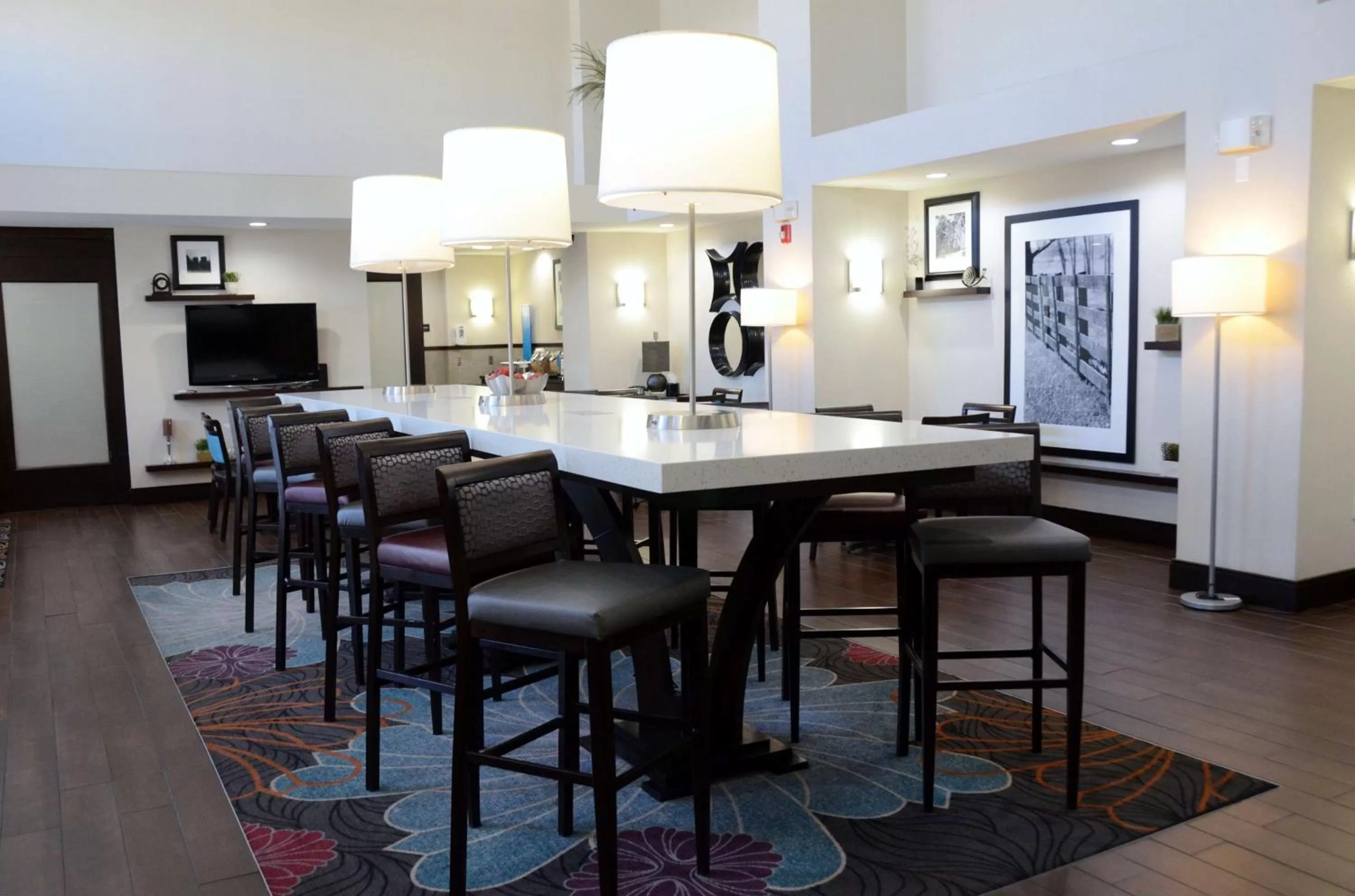 Breakfast in Hampton Inn & Suites Chicago Southland-Matteson