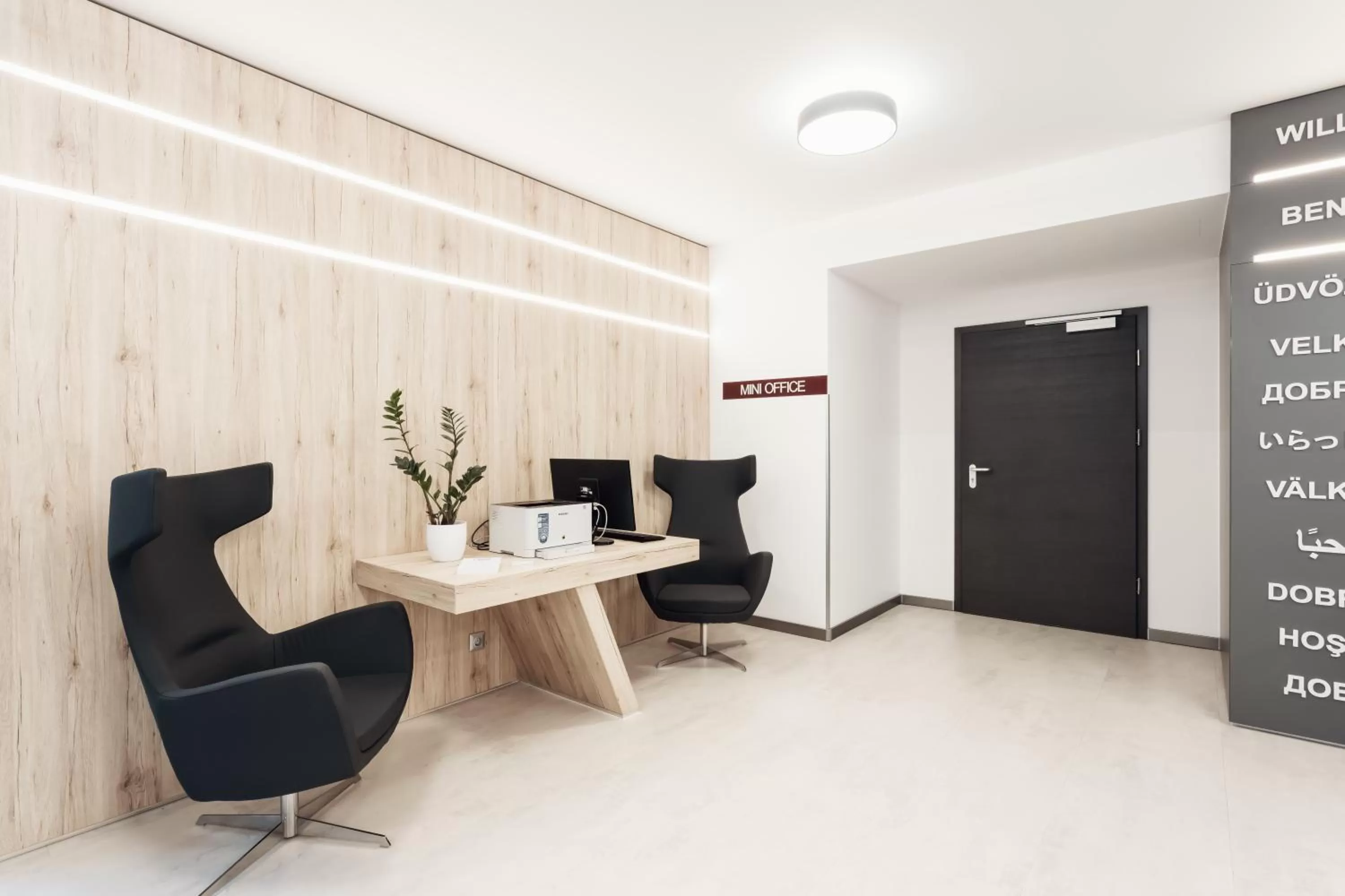 Business facilities in Hotel Smart Liv'in