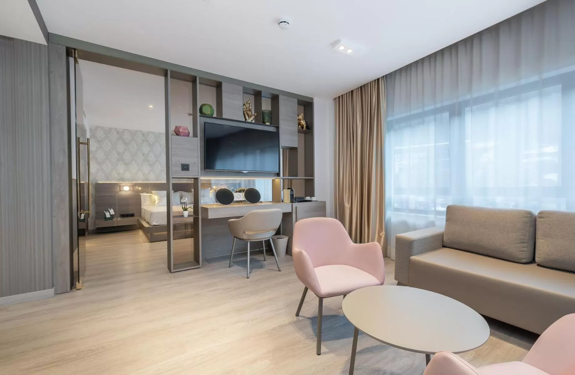 TV and multimedia in Grand Plaza Hotel & Wellness