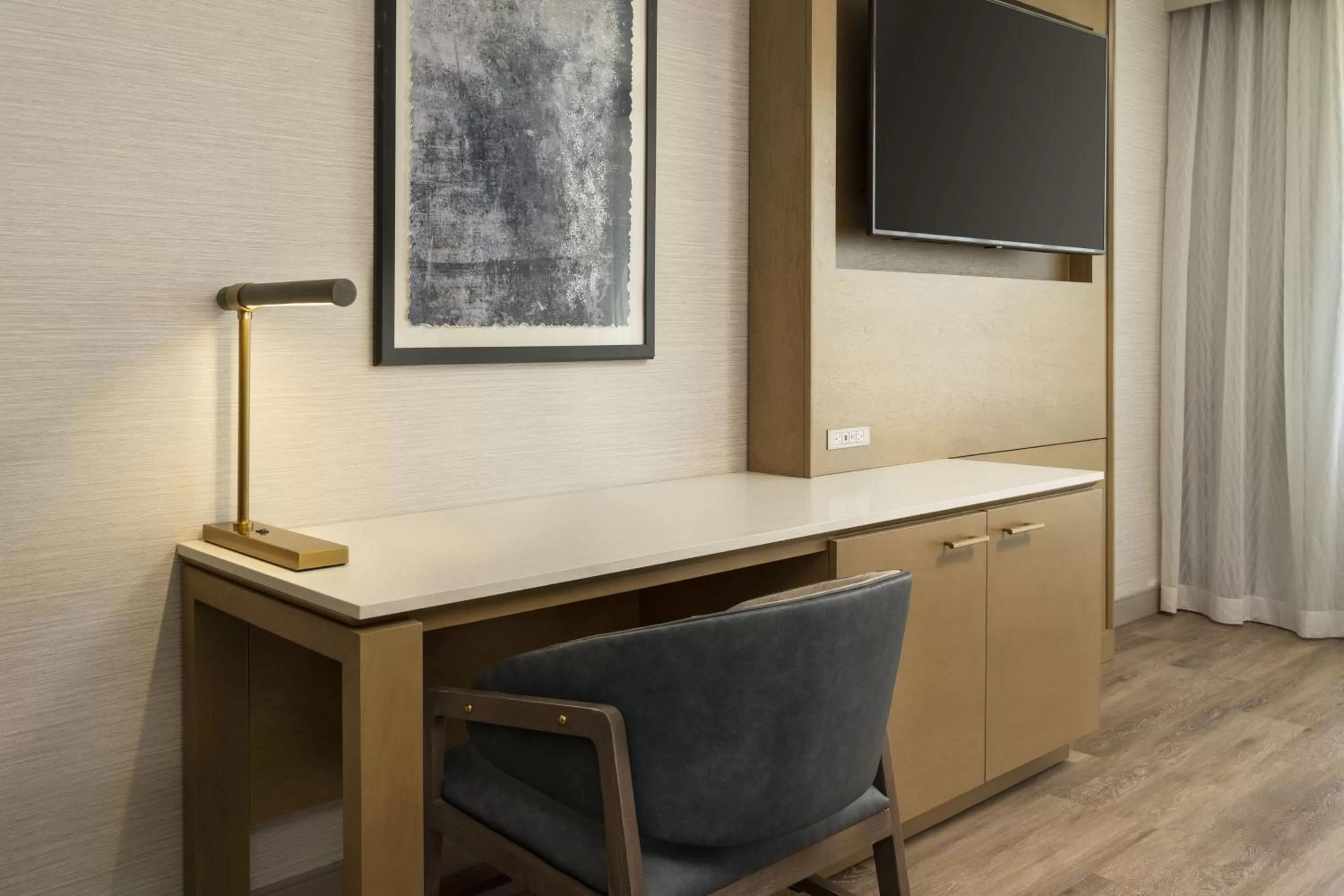 Photo of the whole room in The Westin Denver Downtown