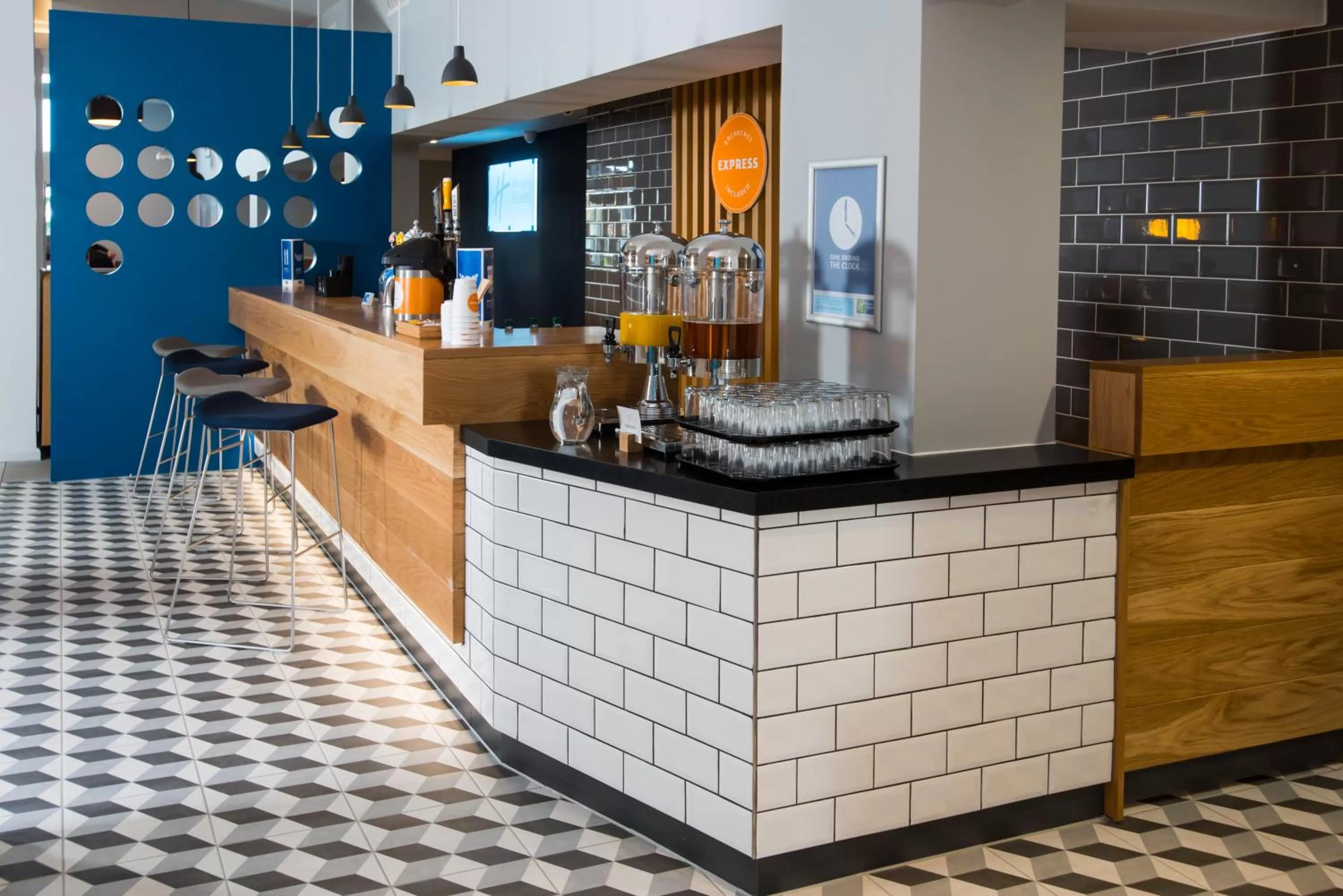 Breakfast in Holiday Inn Express Portsmouth – North by IHG