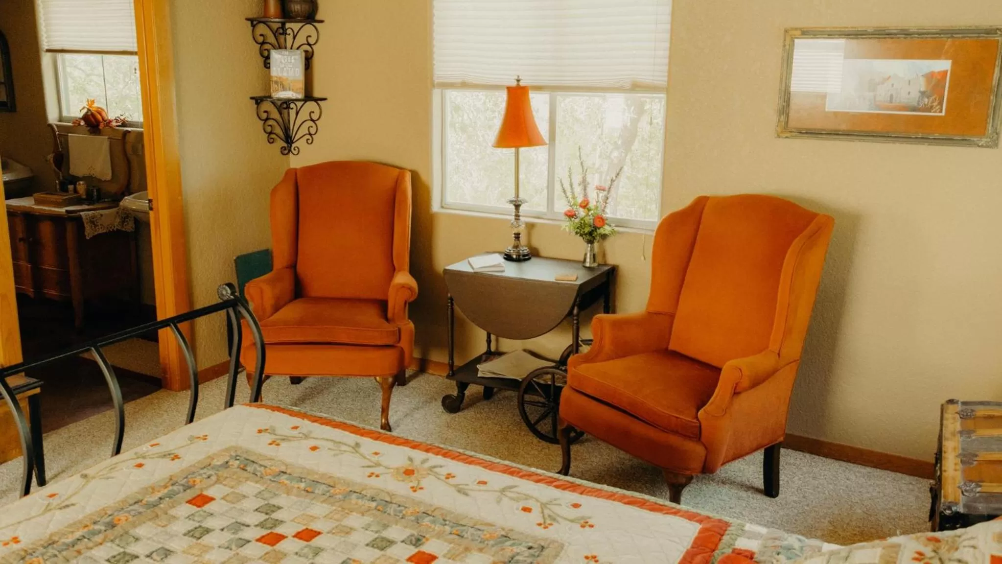 Decorative detail, Seating Area in Casa del Rio Bed and Breakfast