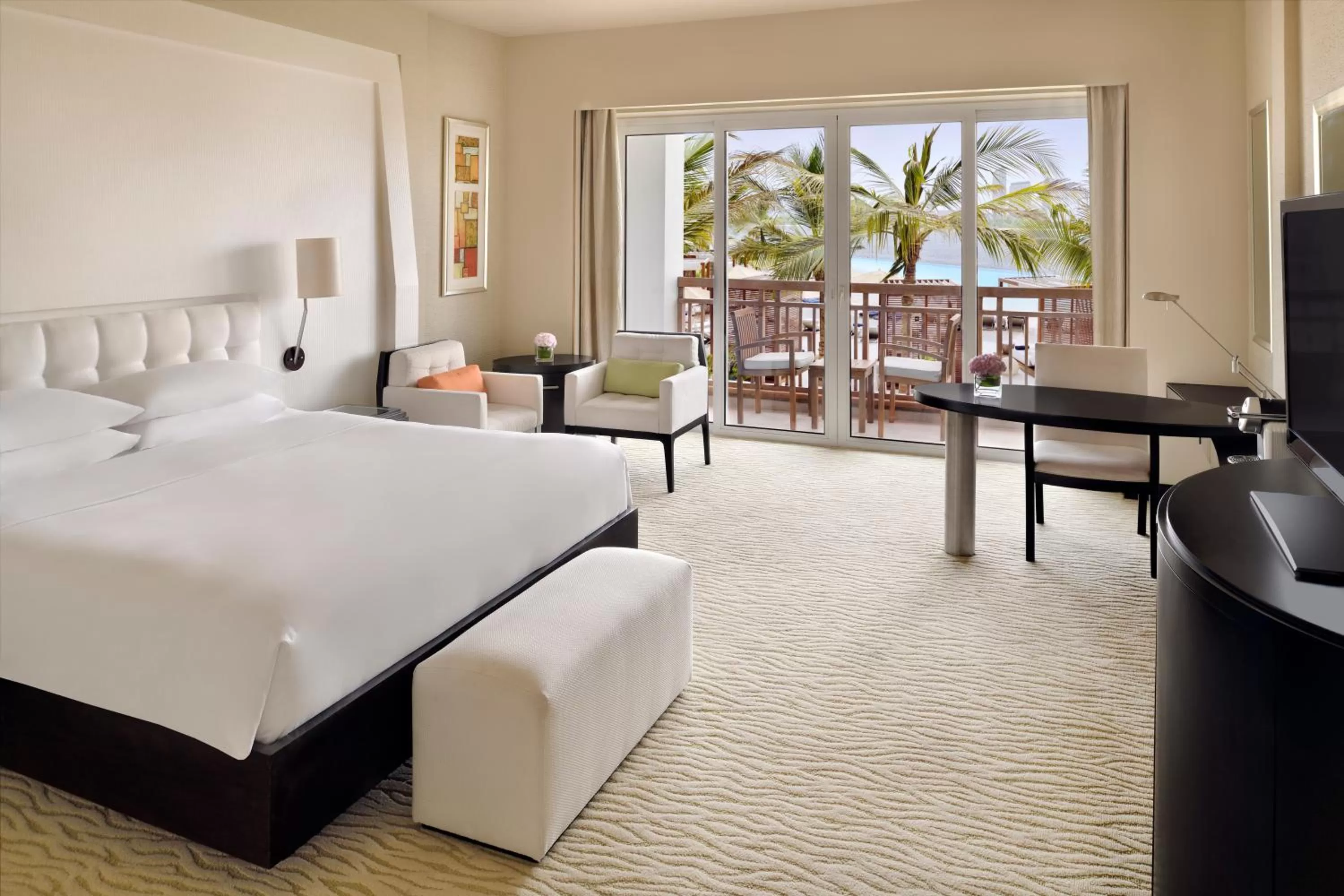 Bed in Park Hyatt Dubai