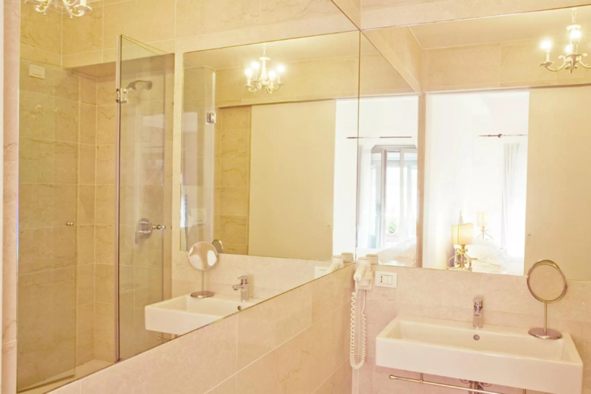 Bathroom in Antica Locanda Dei Mercanti