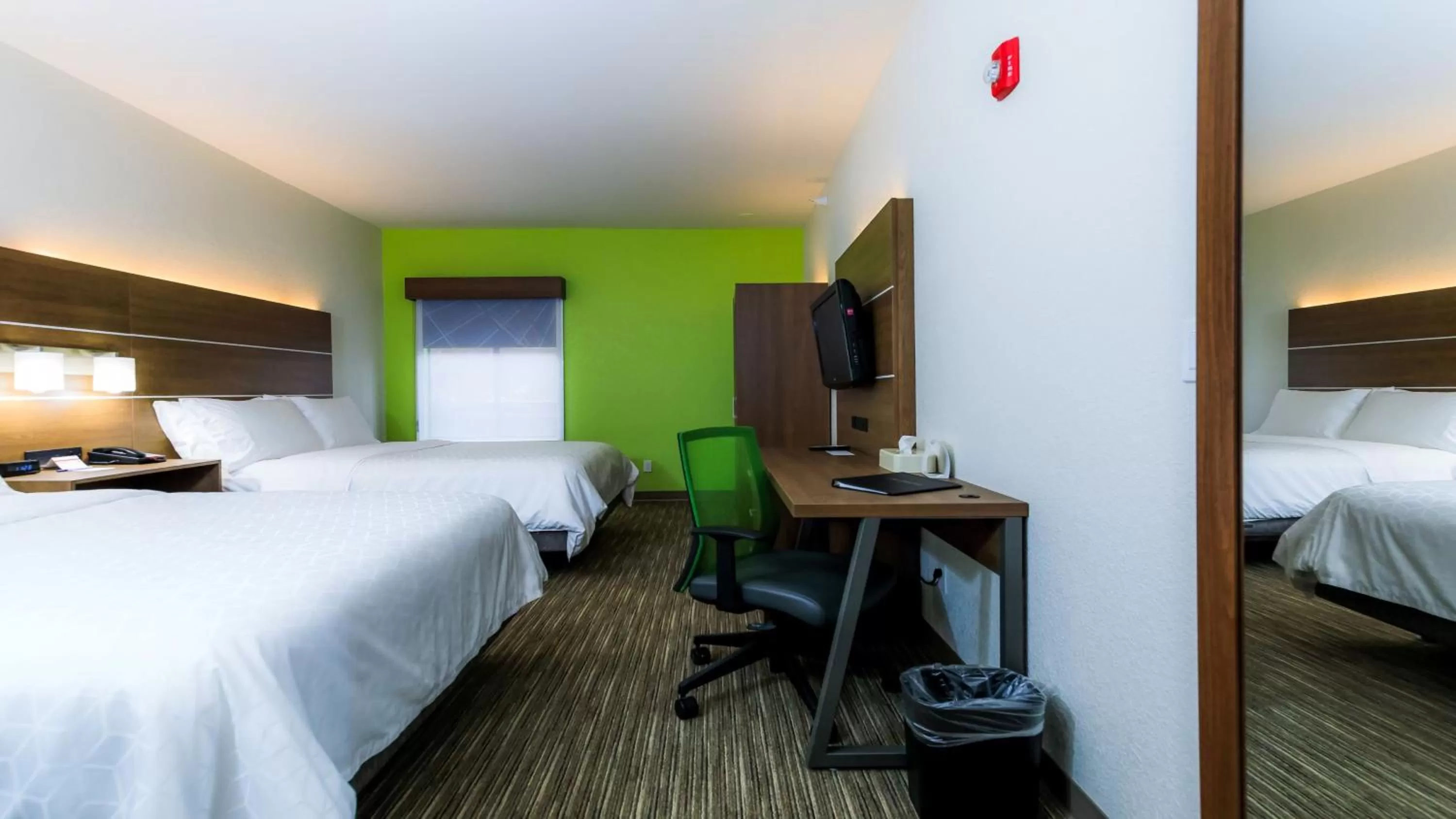 Photo of the whole room, Bed in Holiday Inn Express Osage Beach - Lake of the Ozarks by IHG