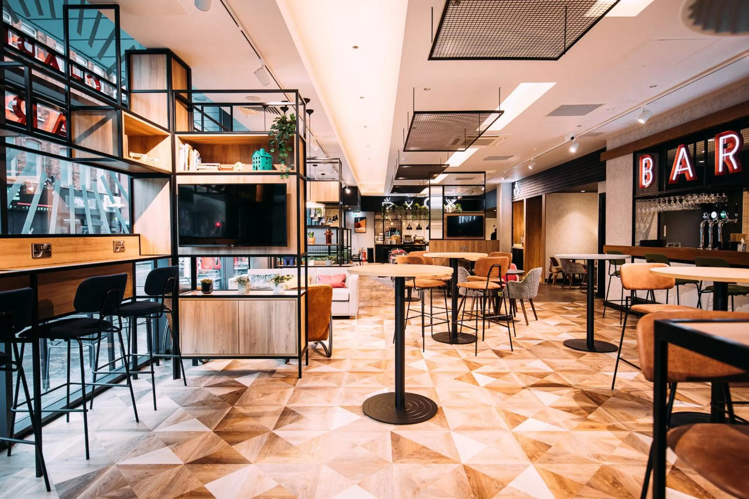 Lobby or reception in ibis Belfast City Centre