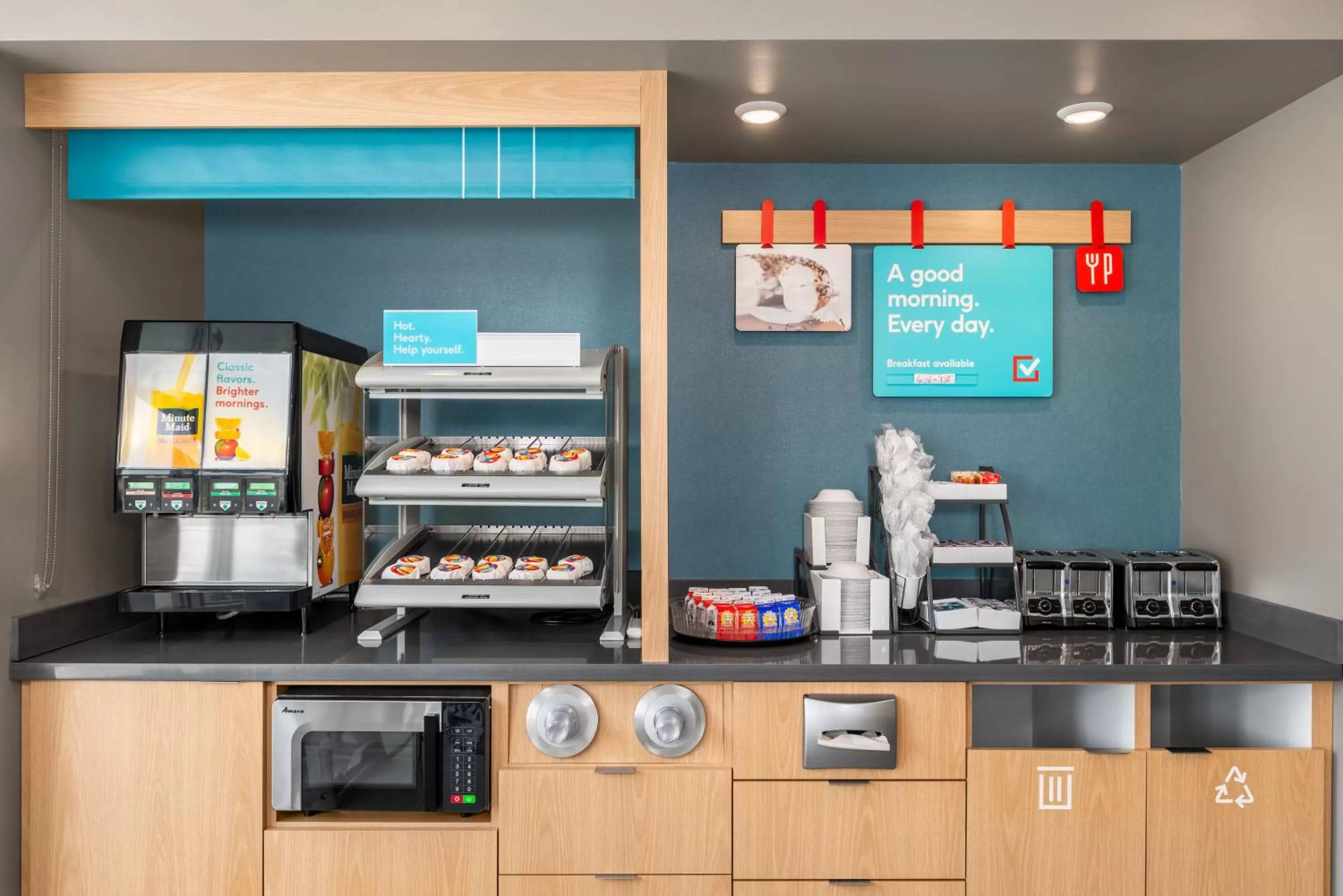 Breakfast in avid hotel Nashville - Lebanon an IHG Hotel