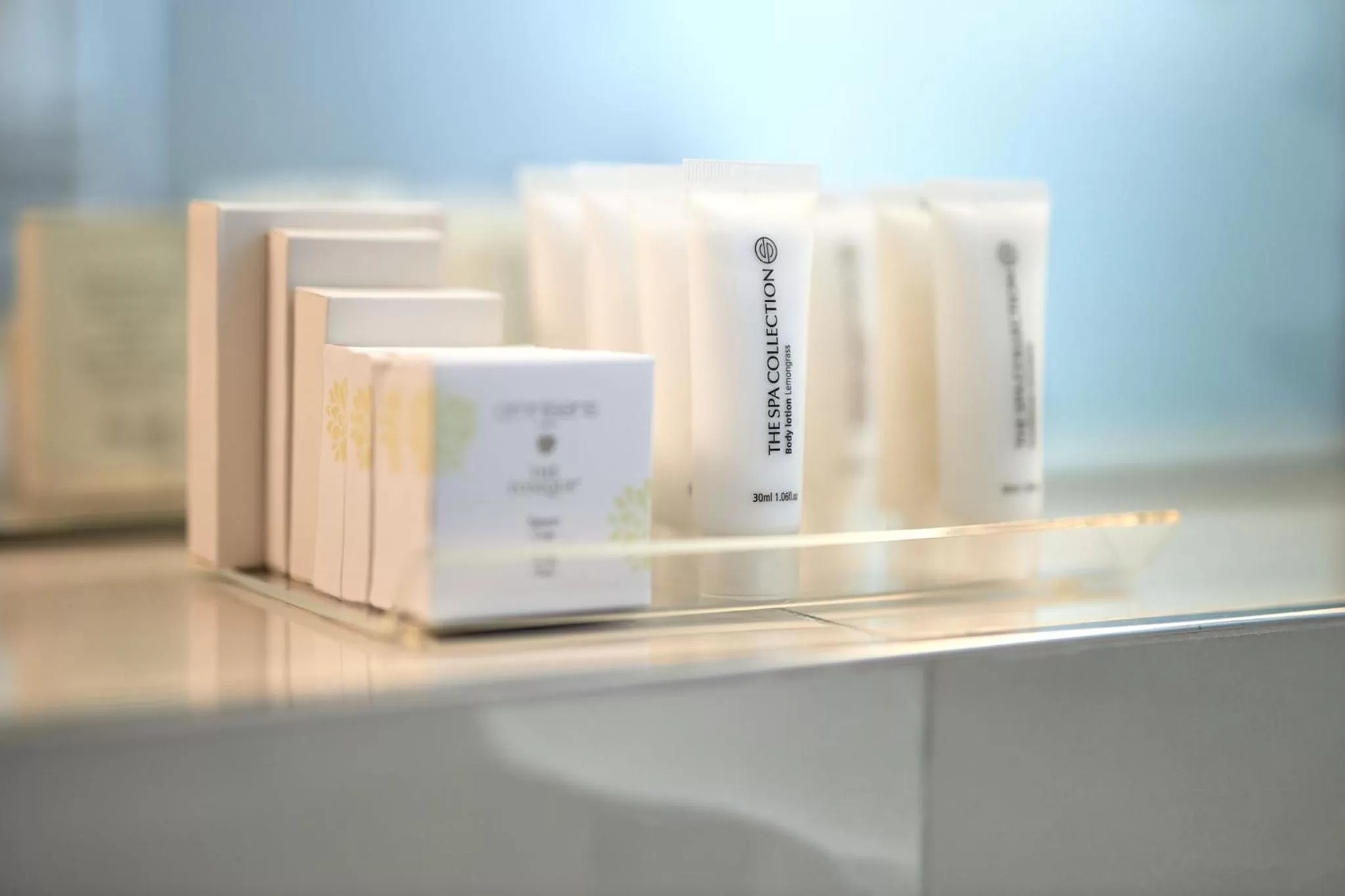 Bathroom in Hôtel Tourisme Avenue