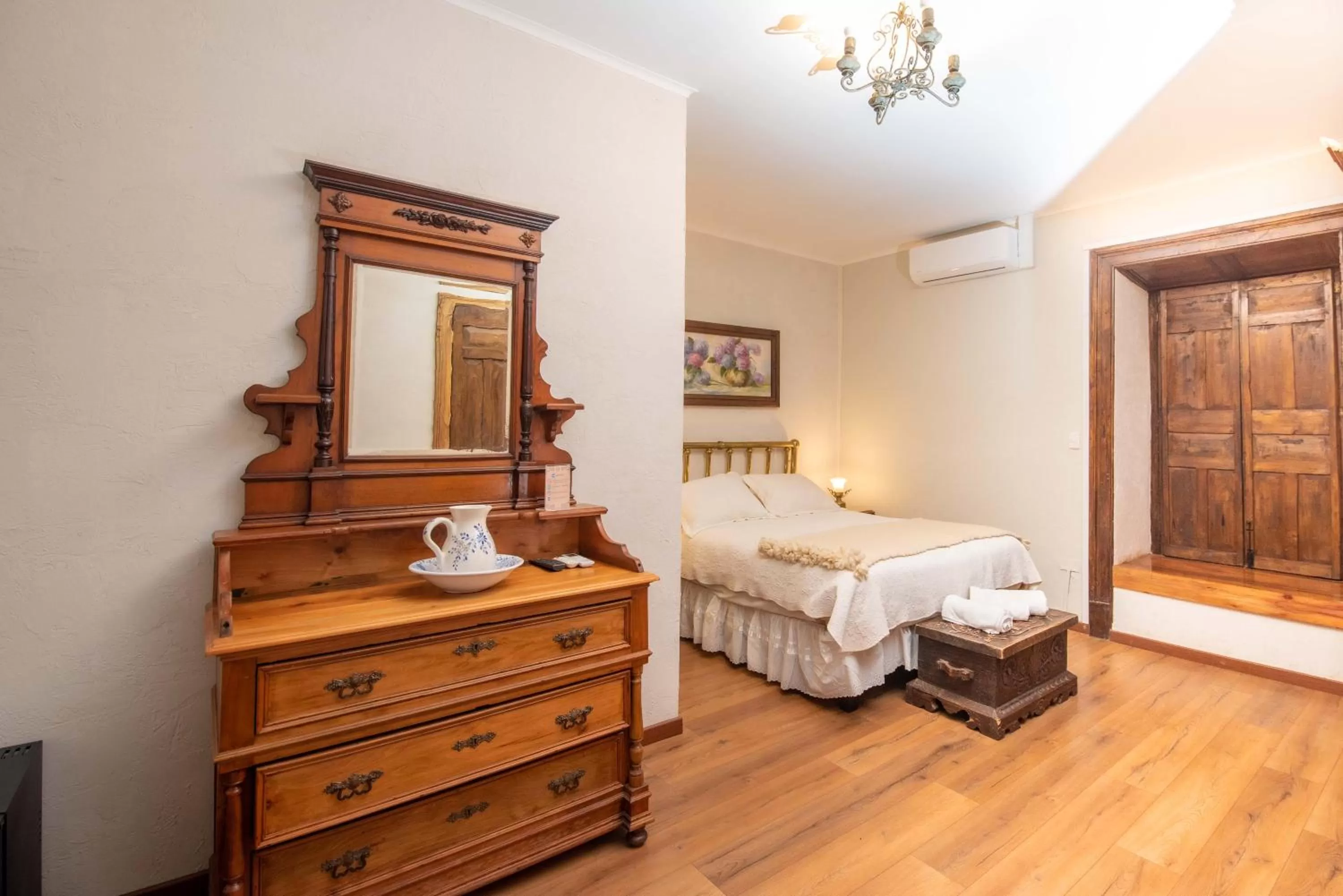 Photo of the whole room, Bed in Hotel Boutique Raíces de Colchagua