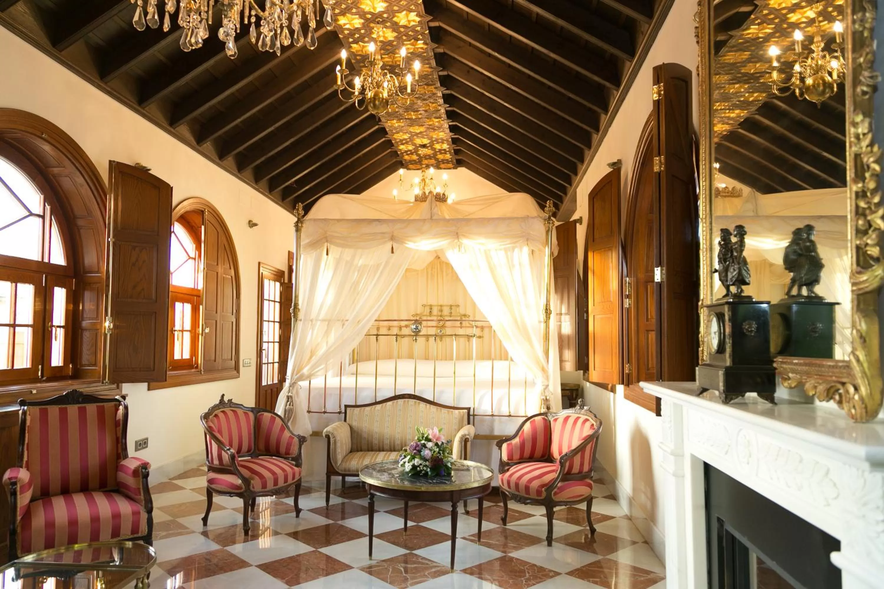 Photo of the whole room in Hotel Ateneo Sevilla