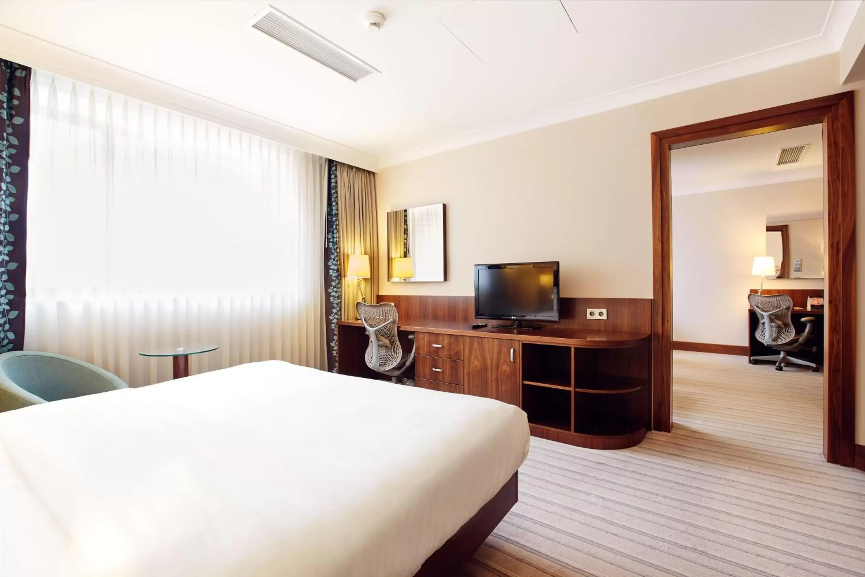 One-Bedroom King Suite in Hilton Garden Inn Rzeszów One-Bedroom King Suite in Hilton Garden Inn Rzeszów