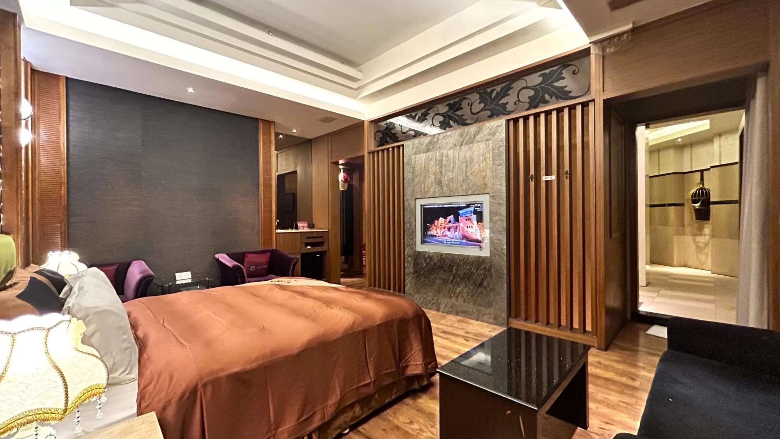 Photo of the whole room, Bed in Shining Motel