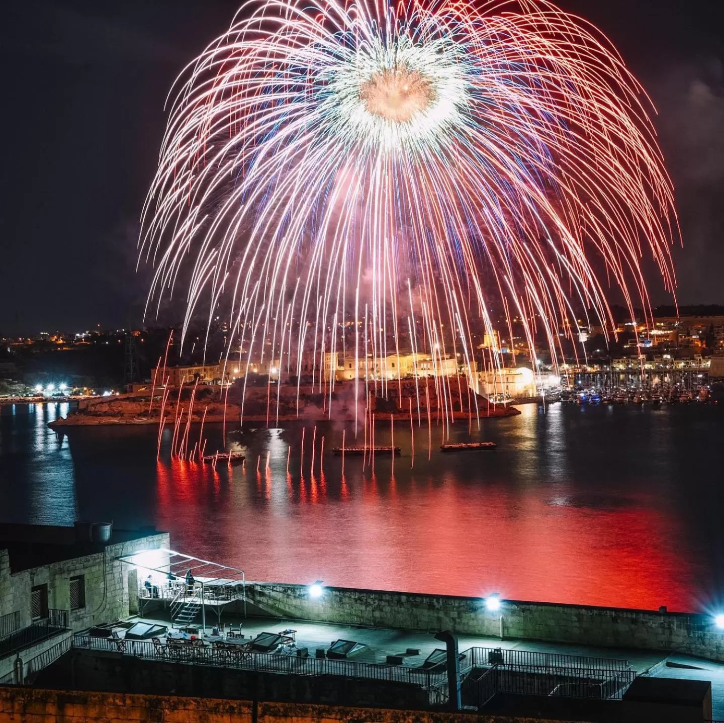 Property building in The Gomerino Hotel