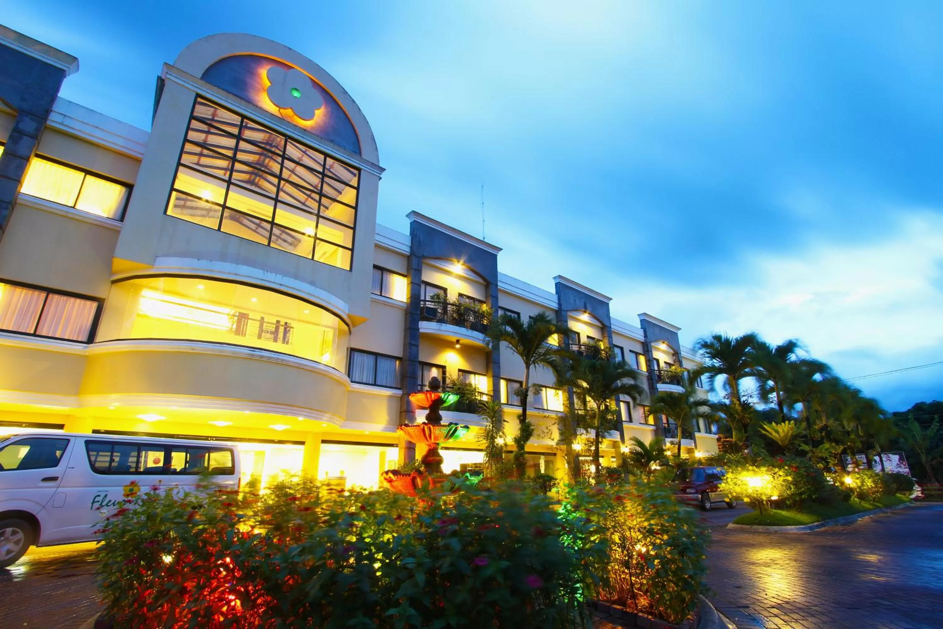 Property building in Hotel Fleuris