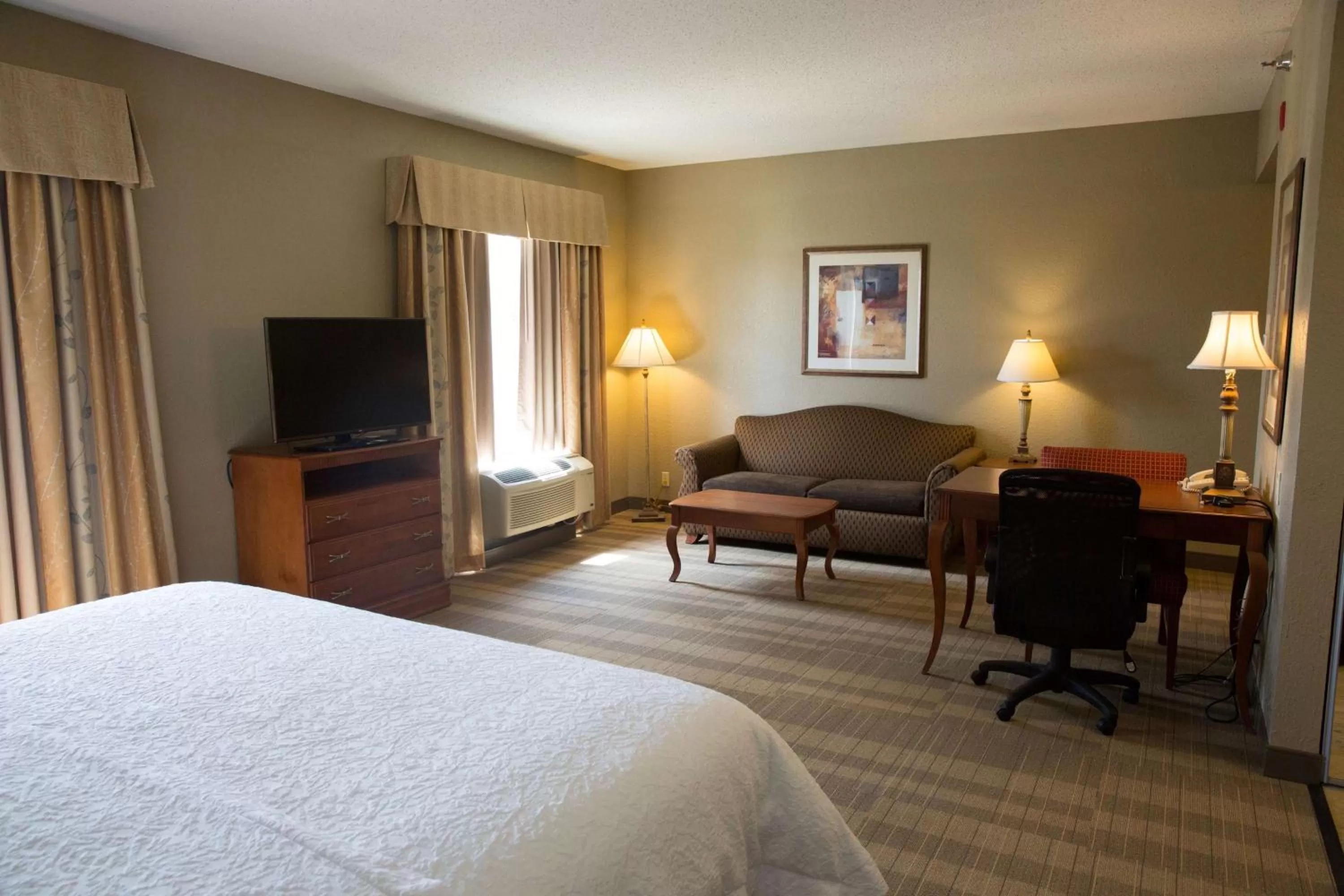 Bed in Hampton Inn & Suites Grenada