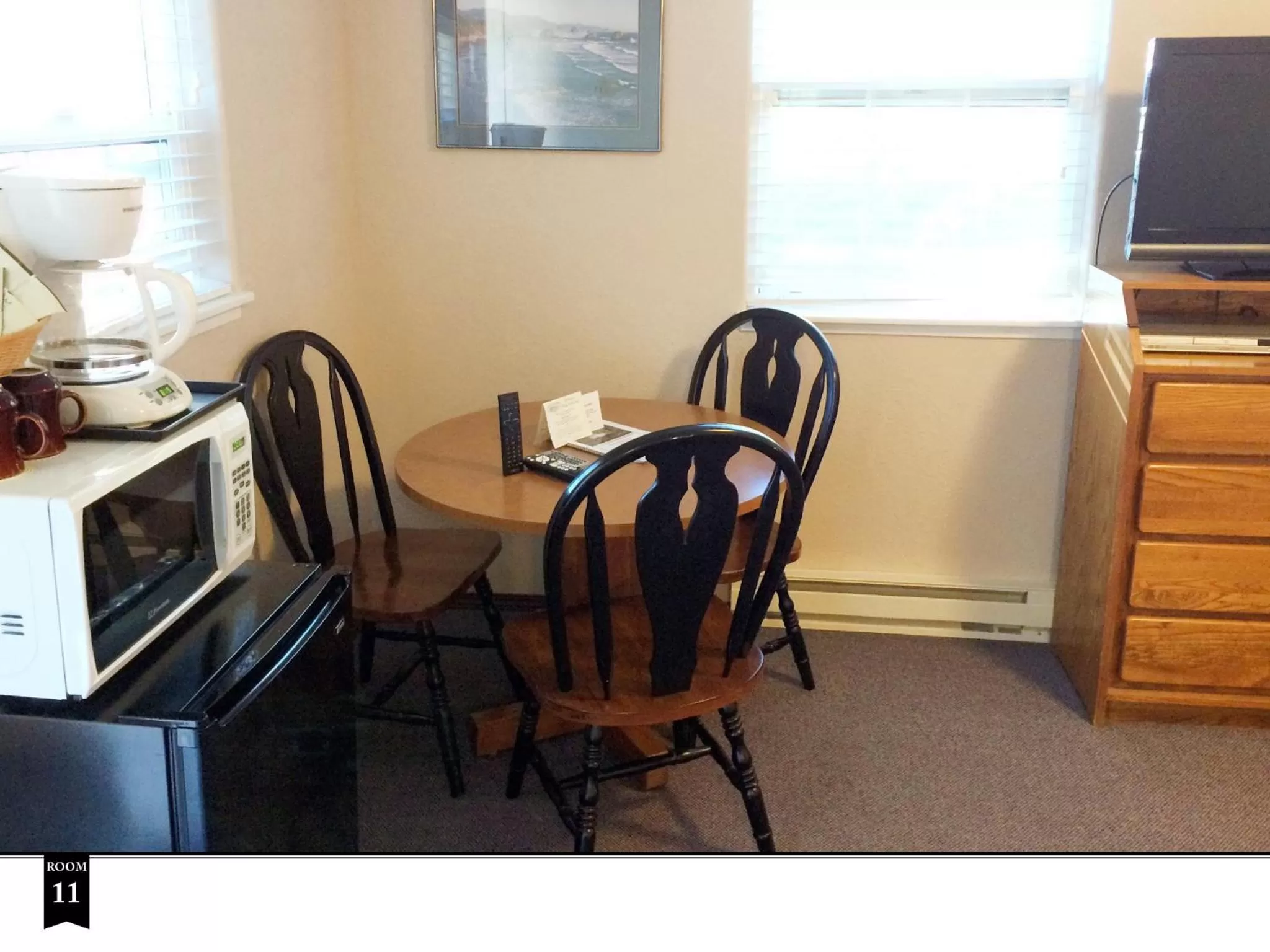Bedroom in Ecola Creek Lodge