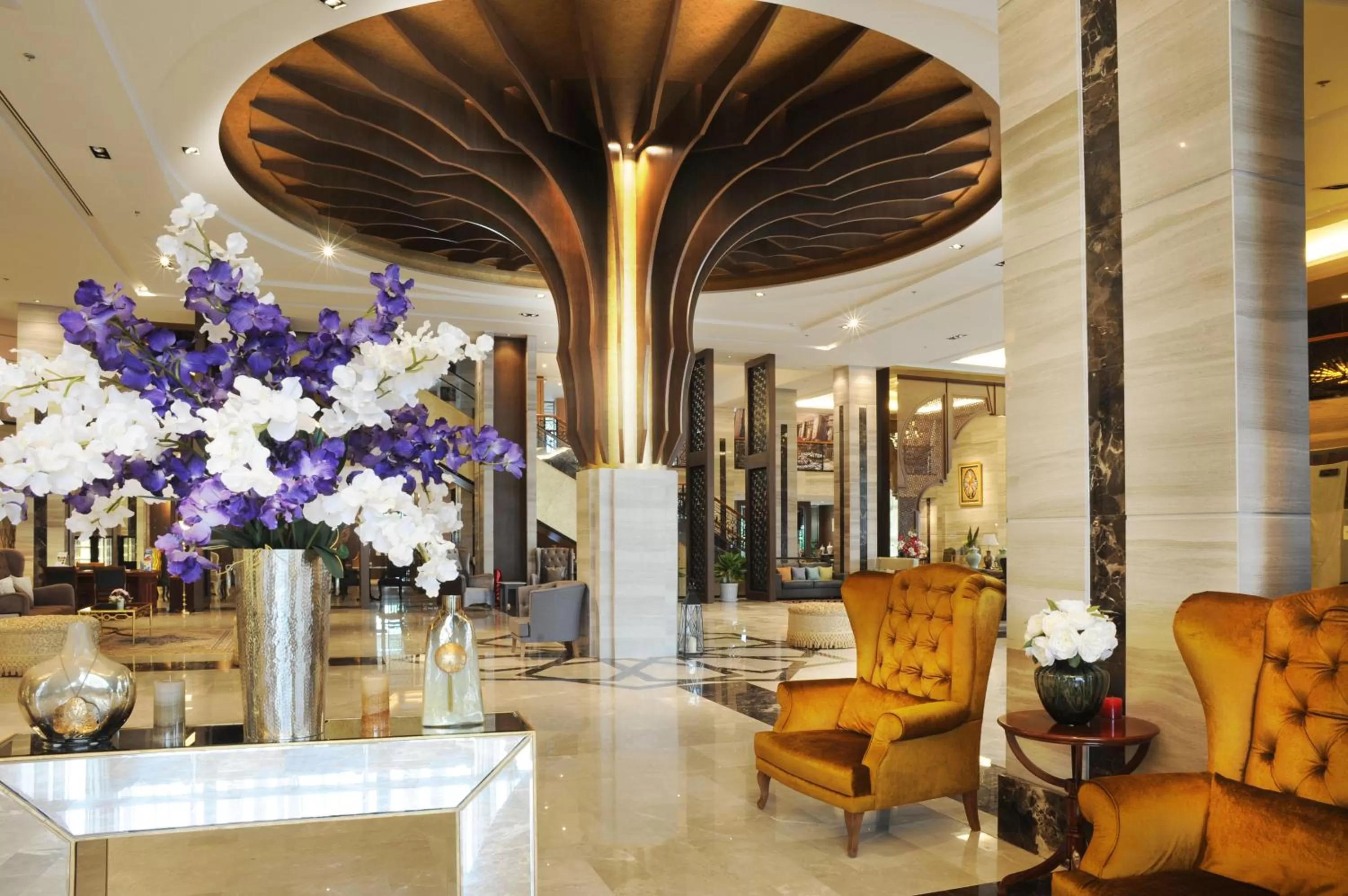 Lobby or reception in Al Meroz Hotel Bangkok - The Leading Halal Hotel