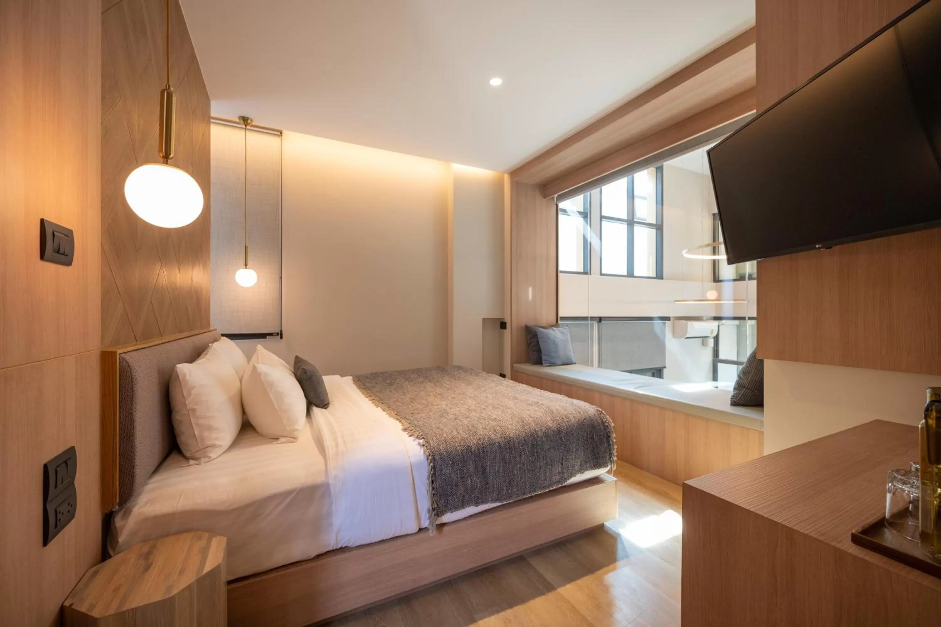 Bed in SHAN Villas Sukhumvit