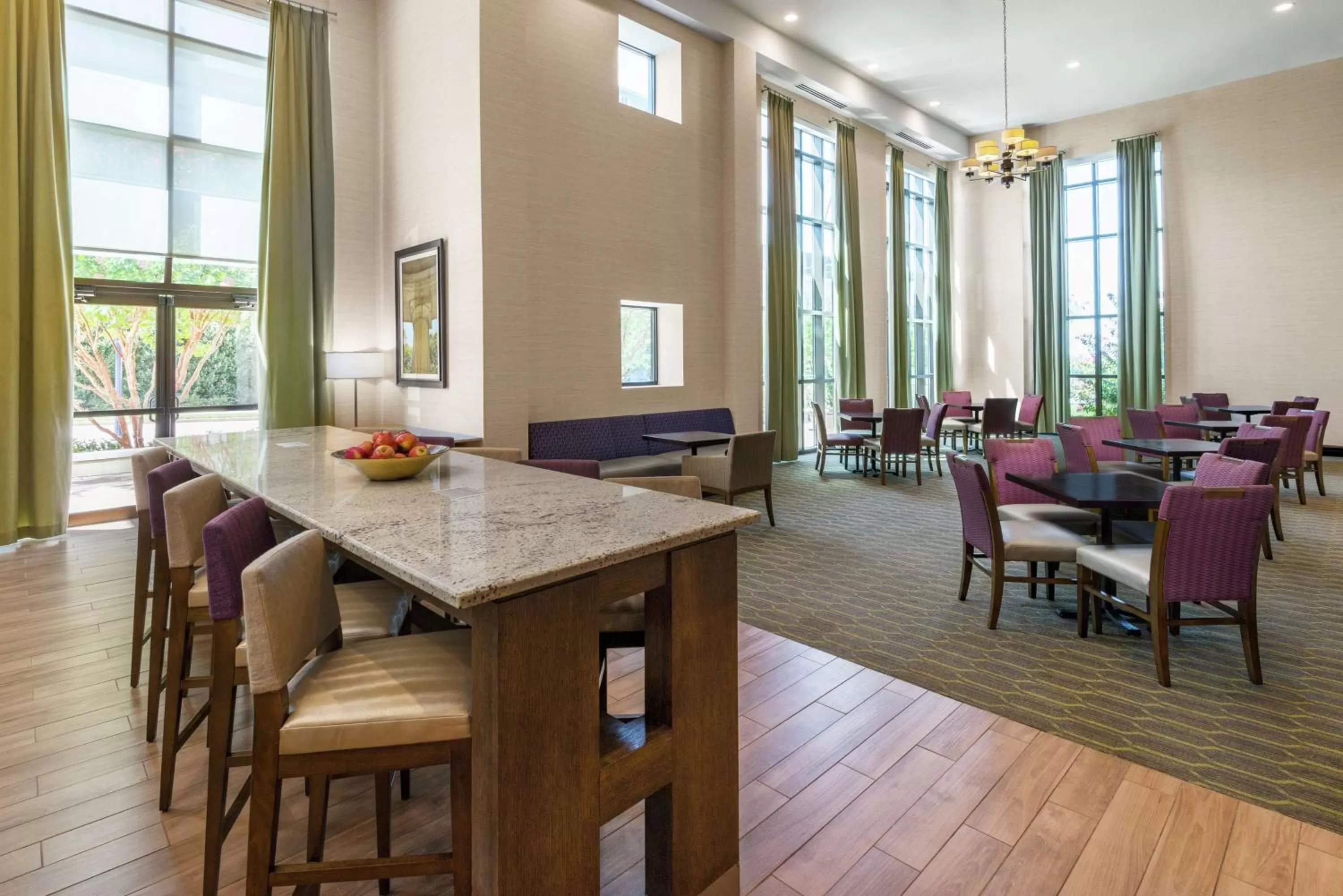 Lobby or reception in Hampton Inn & Suites National Harbor/Alexandria Area