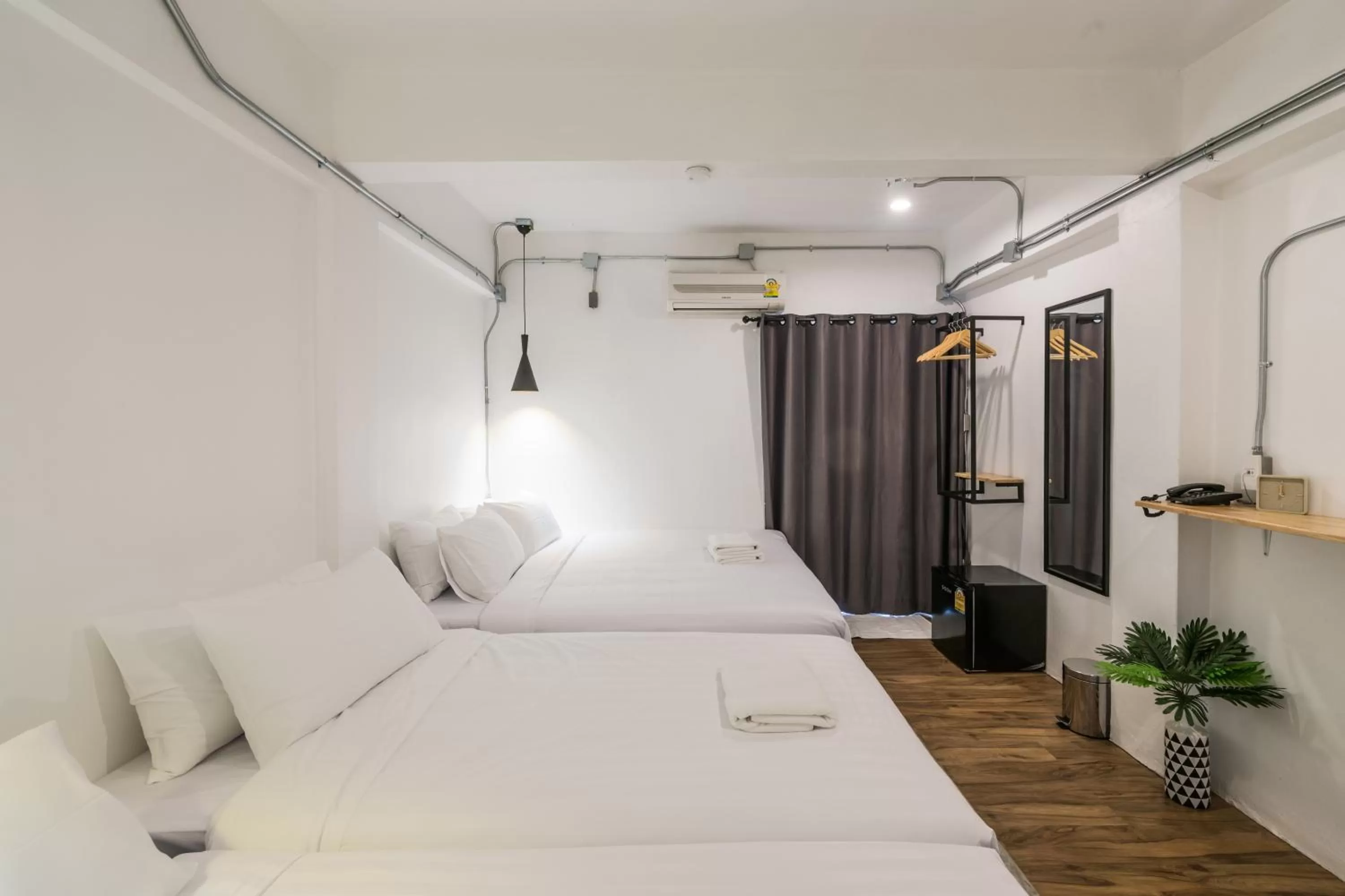 Bed in Your Space Hotel Prasingh