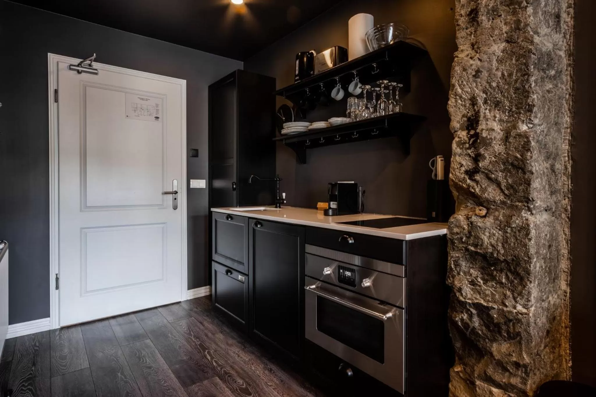 Kitchen or kitchenette in Vintage Apartment Hotel