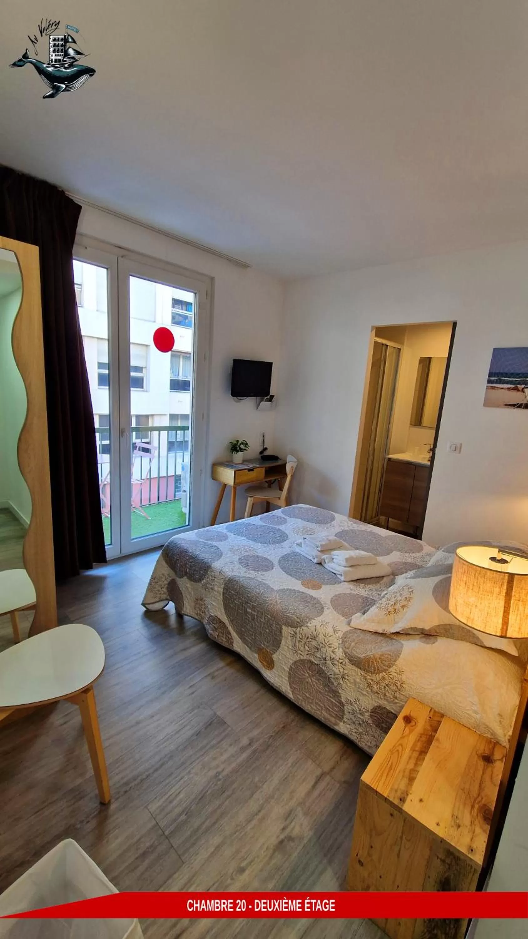 Bed in Hôtel Au Valéry