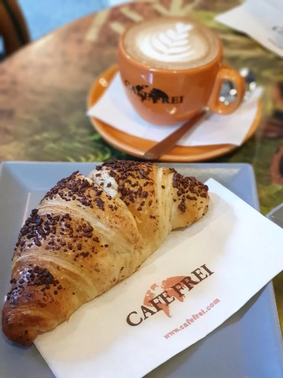 Breakfast in CENTER rooms