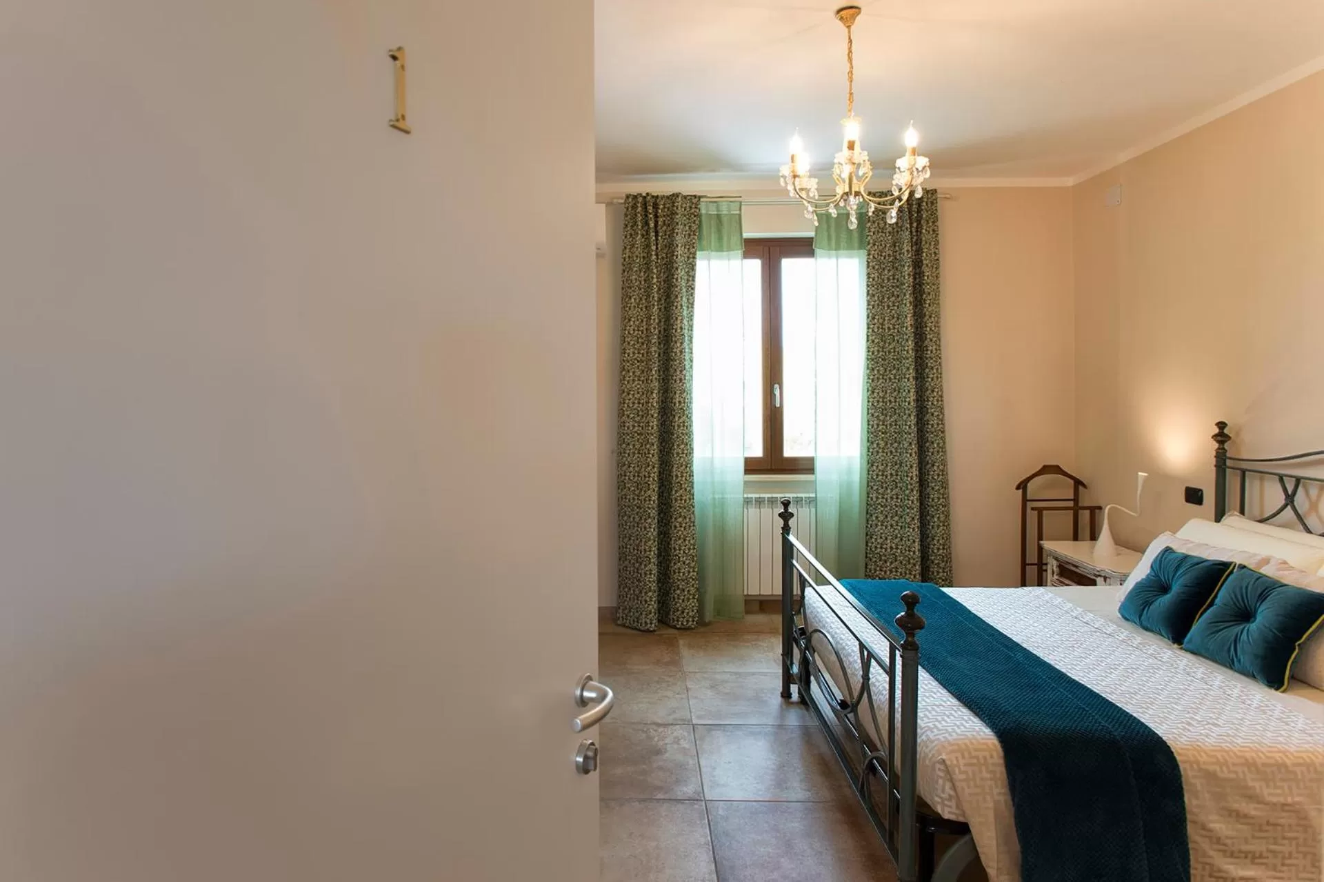 Photo of the whole room, Bed in Villa Malvasio Pool and Jacuzzi Room Sassari