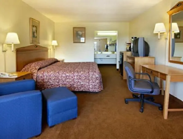 Bed in Super 8 by Wyndham Breaux Bridge