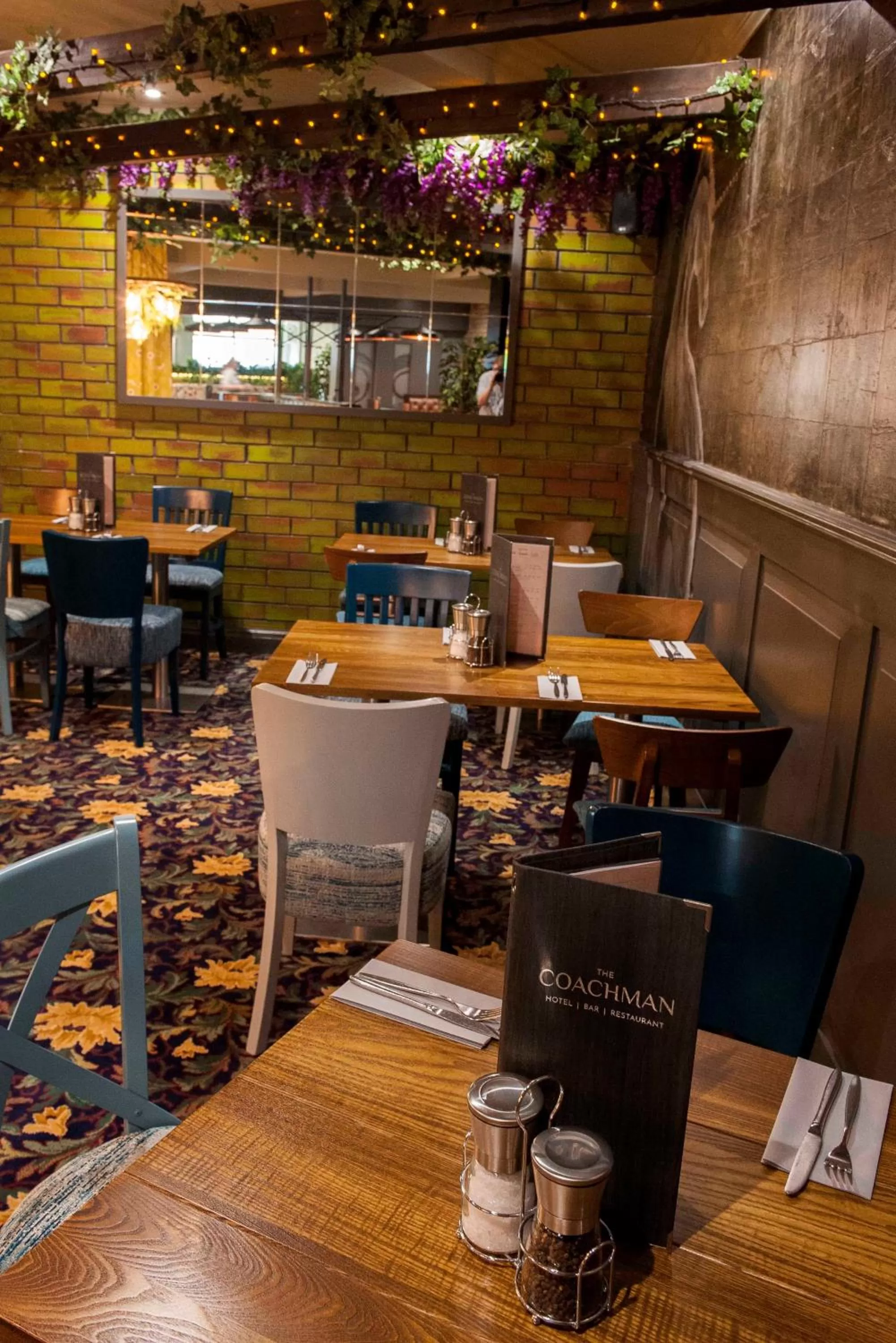 Restaurant/places to eat in The Coachman Hotel