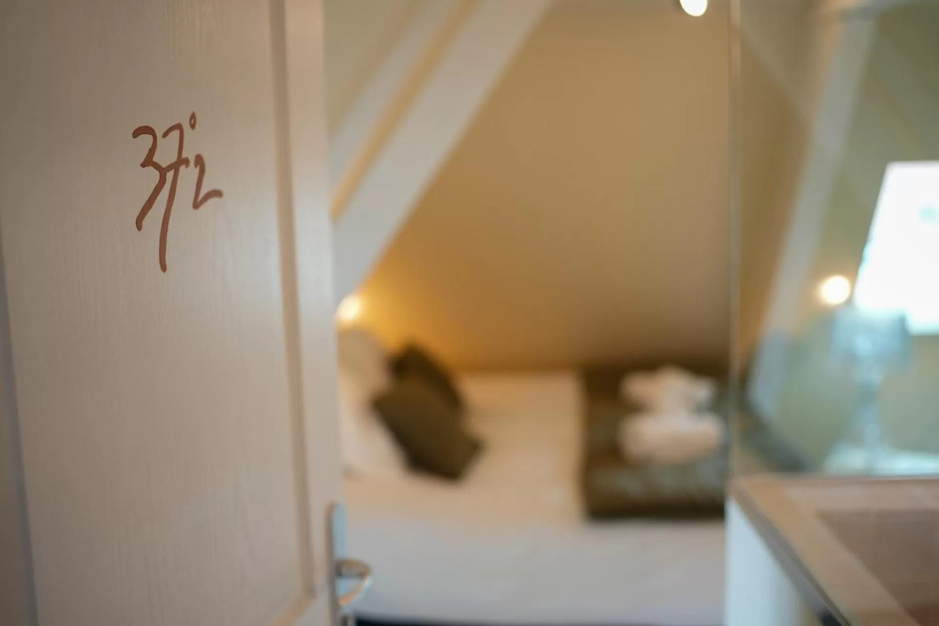 Photo of the whole room, Bed in Maison d'hôtes du Jardin