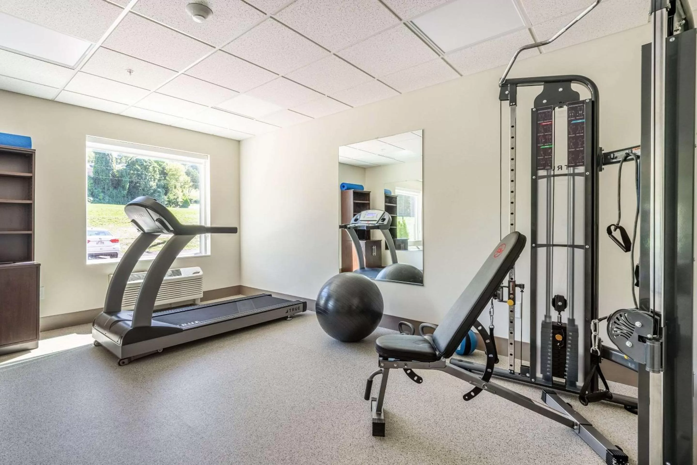 Fitness centre/facilities in Econo Lodge Dayton North