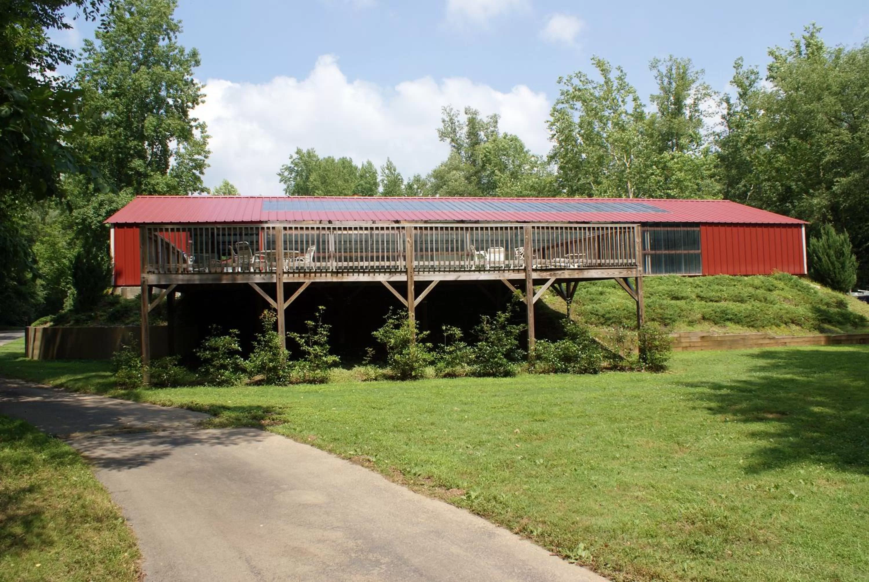 Facade/entrance in Alpine Crest Resort