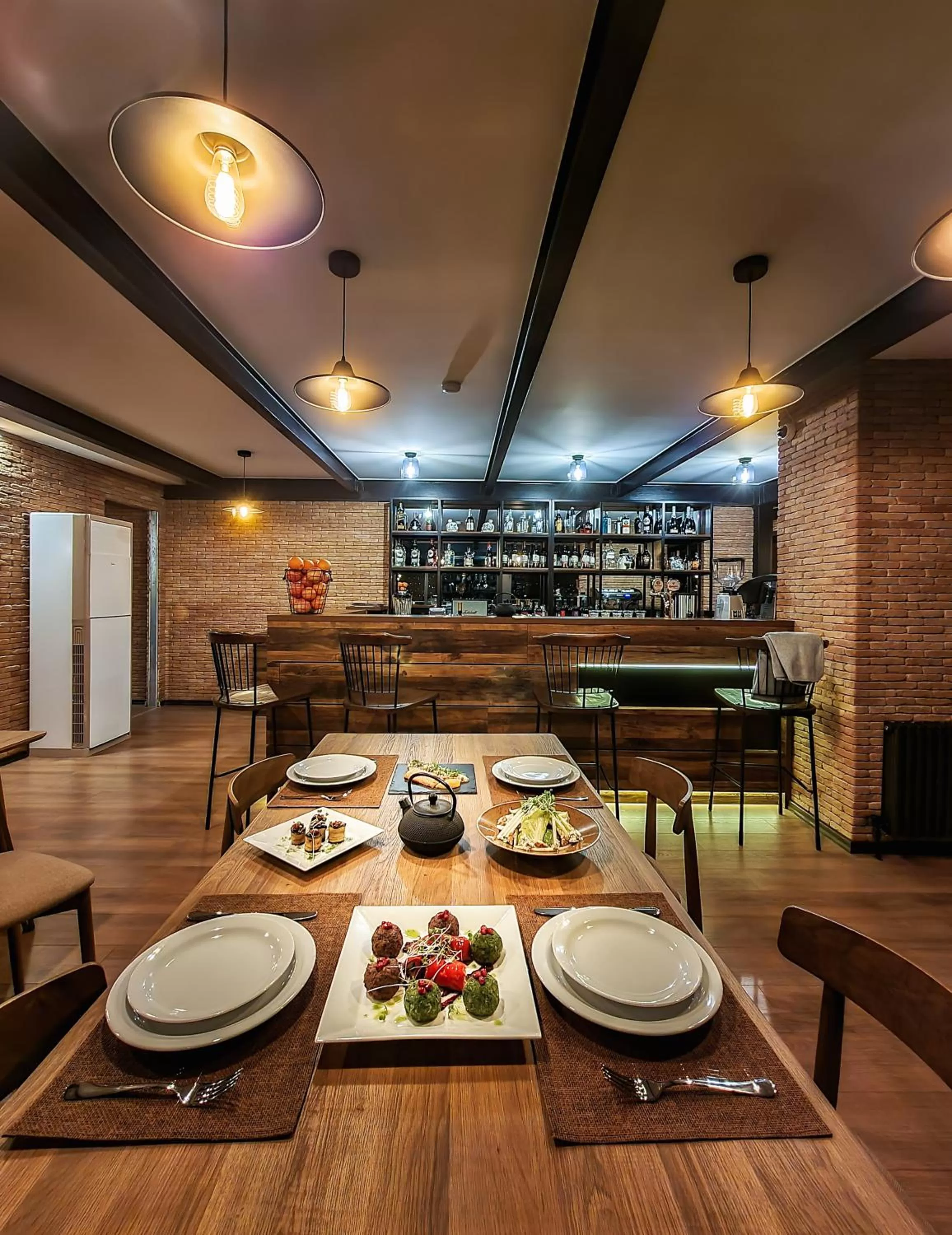 Restaurant/places to eat in Reed Hotel Tbilisi