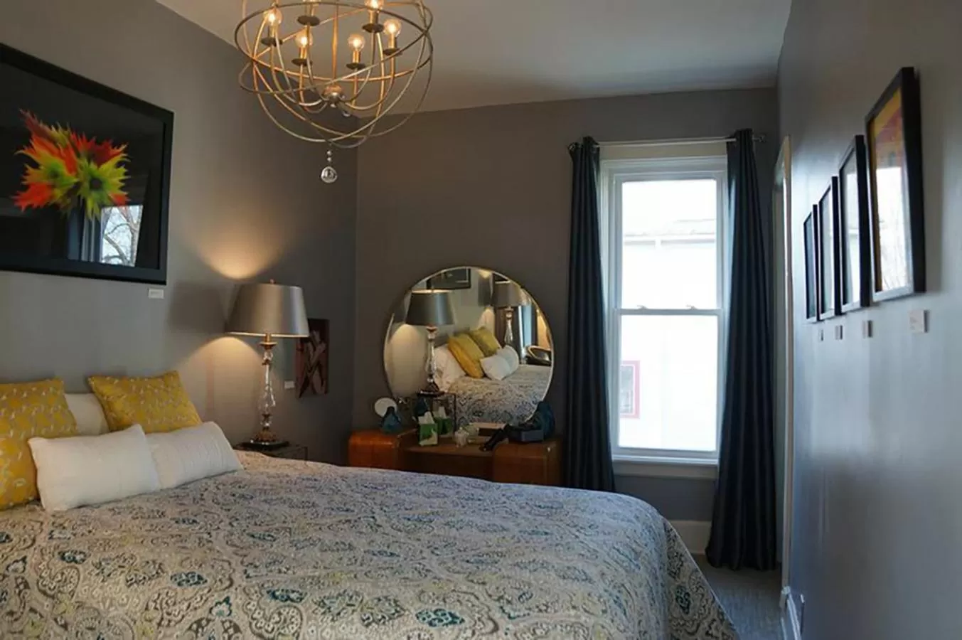 Bed in The Muse Gallery Guesthouse