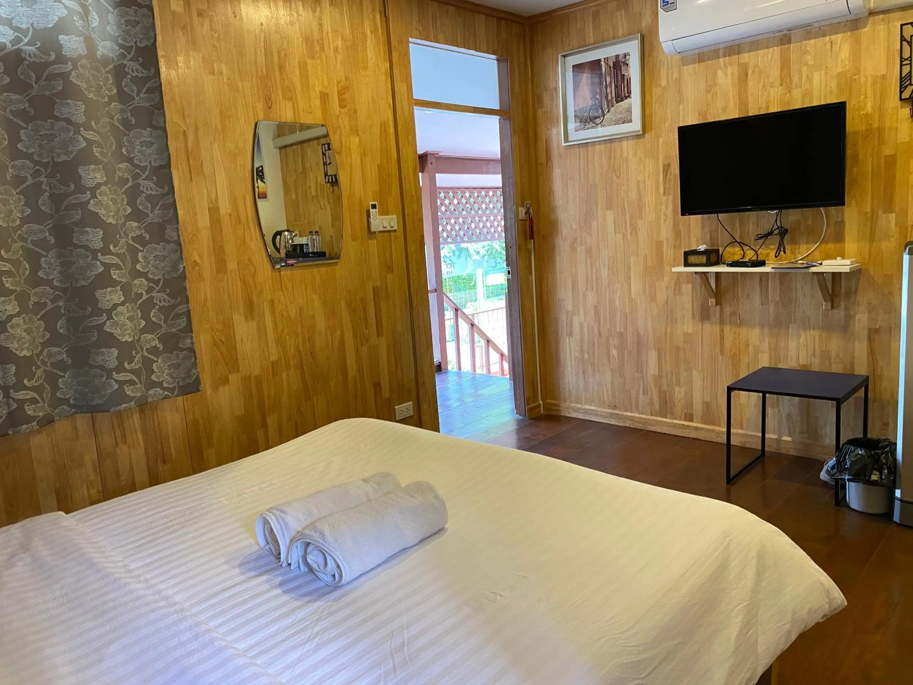 TV and multimedia, Bed in Bed in Beyt Boutique Hotel