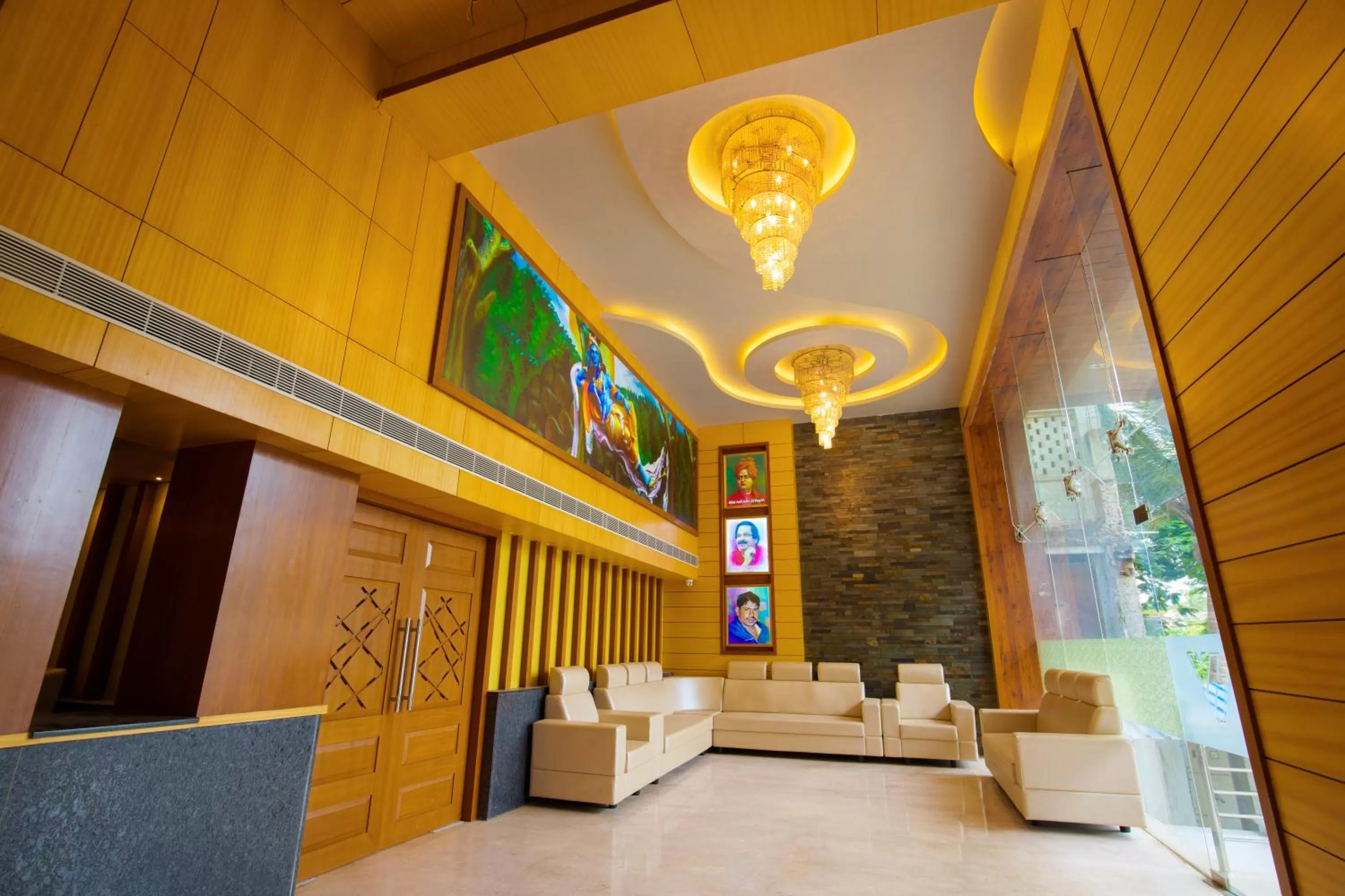 Lobby or reception in HOTEL VIJAYARANI