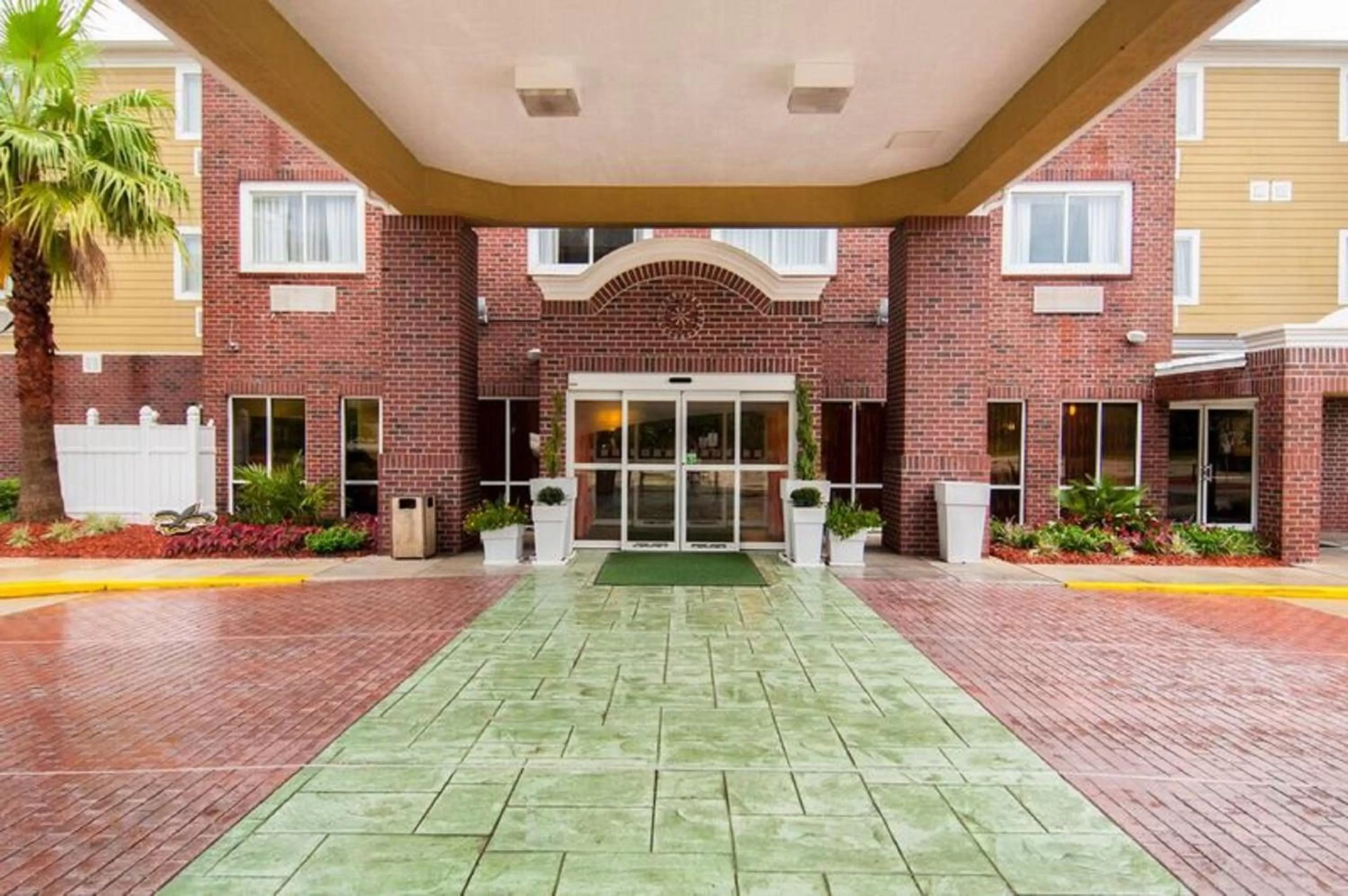 Property building in Holiday Inn Hotel & Suites Slidell by IHG
