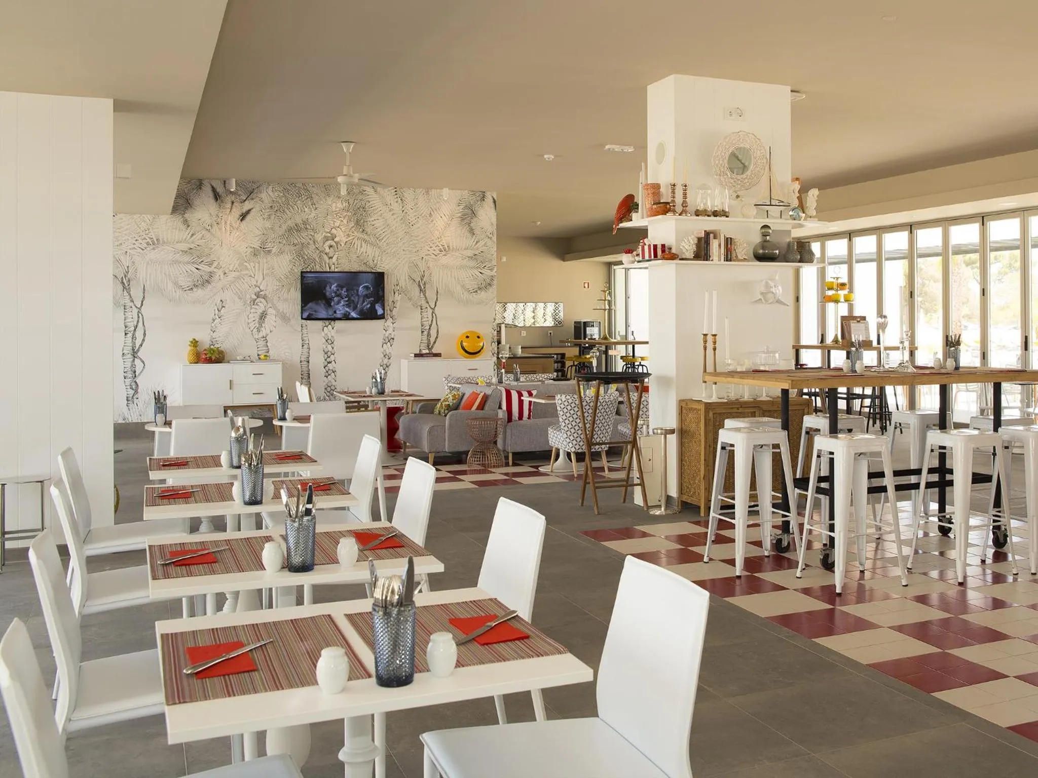 Restaurant/places to eat in Pestana Alvor South Beach Premium Suite Hotel