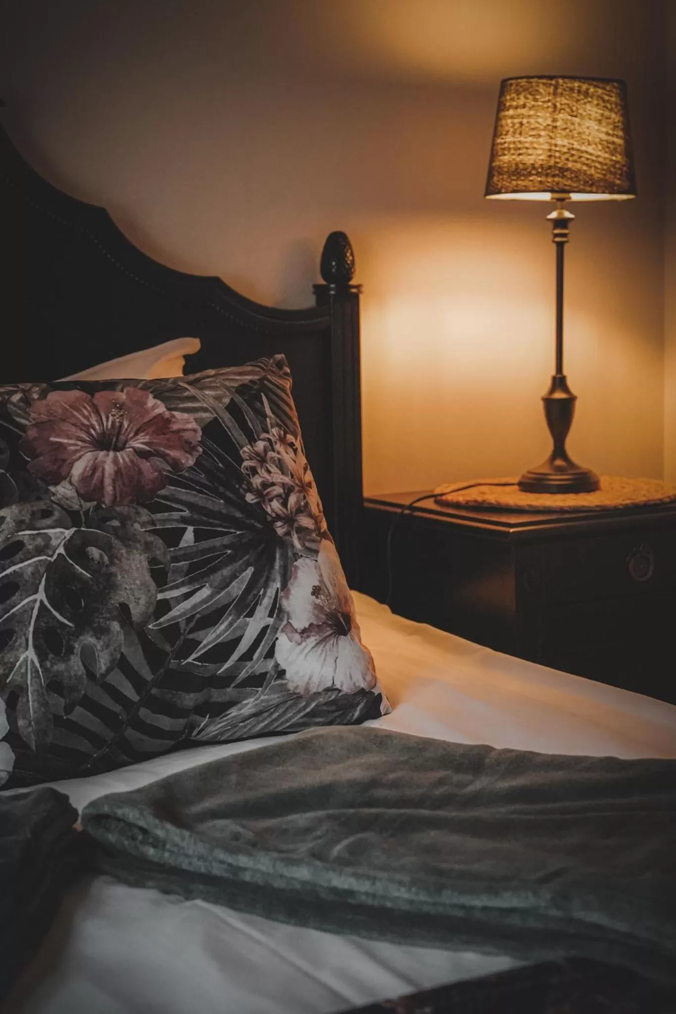 Photo of the whole room, Bed in Mojo Hotell