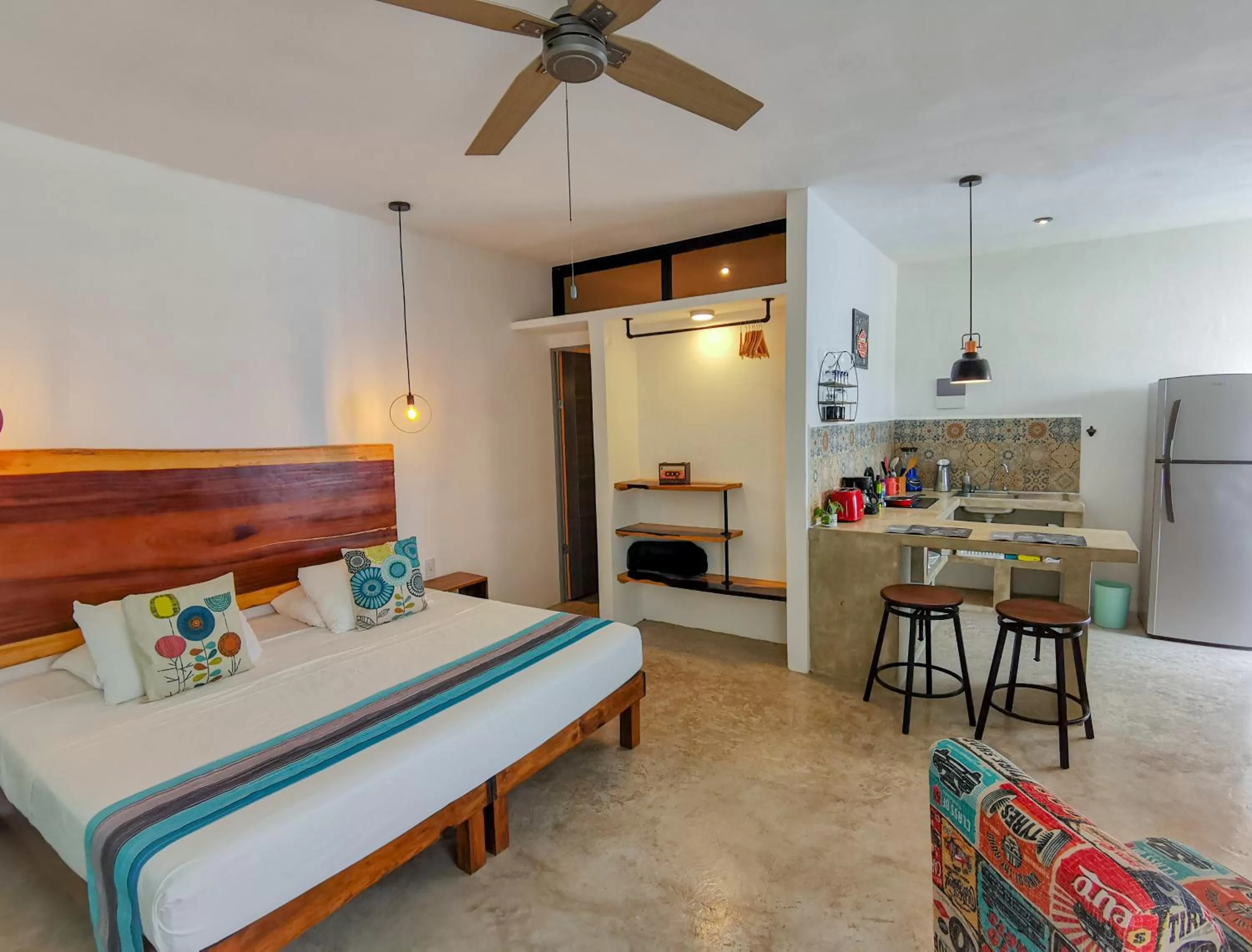 Photo of the whole room, Bed in Les Suites Calle 2 by Galian