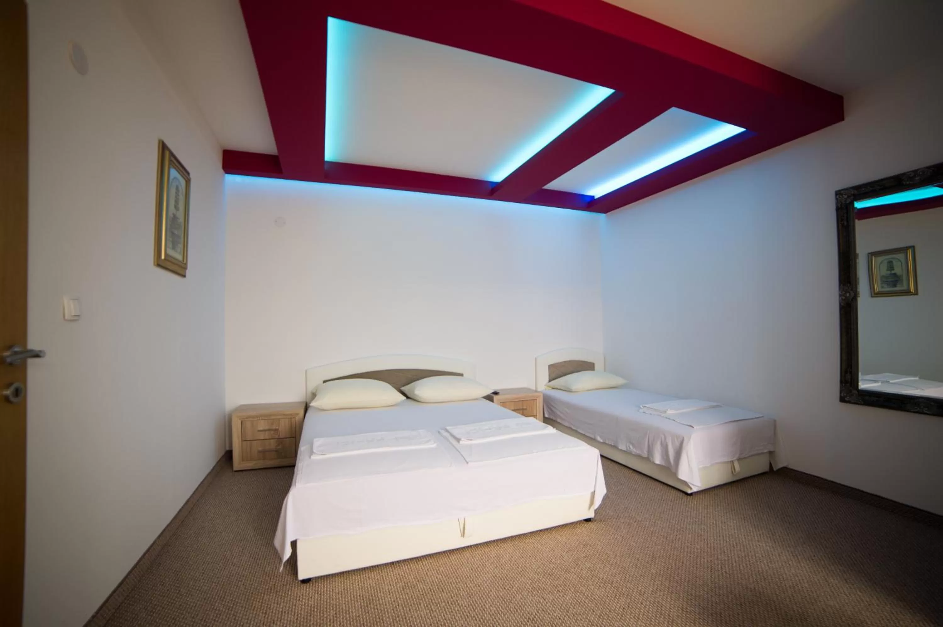 Photo of the whole room, Bed in Motel Aura