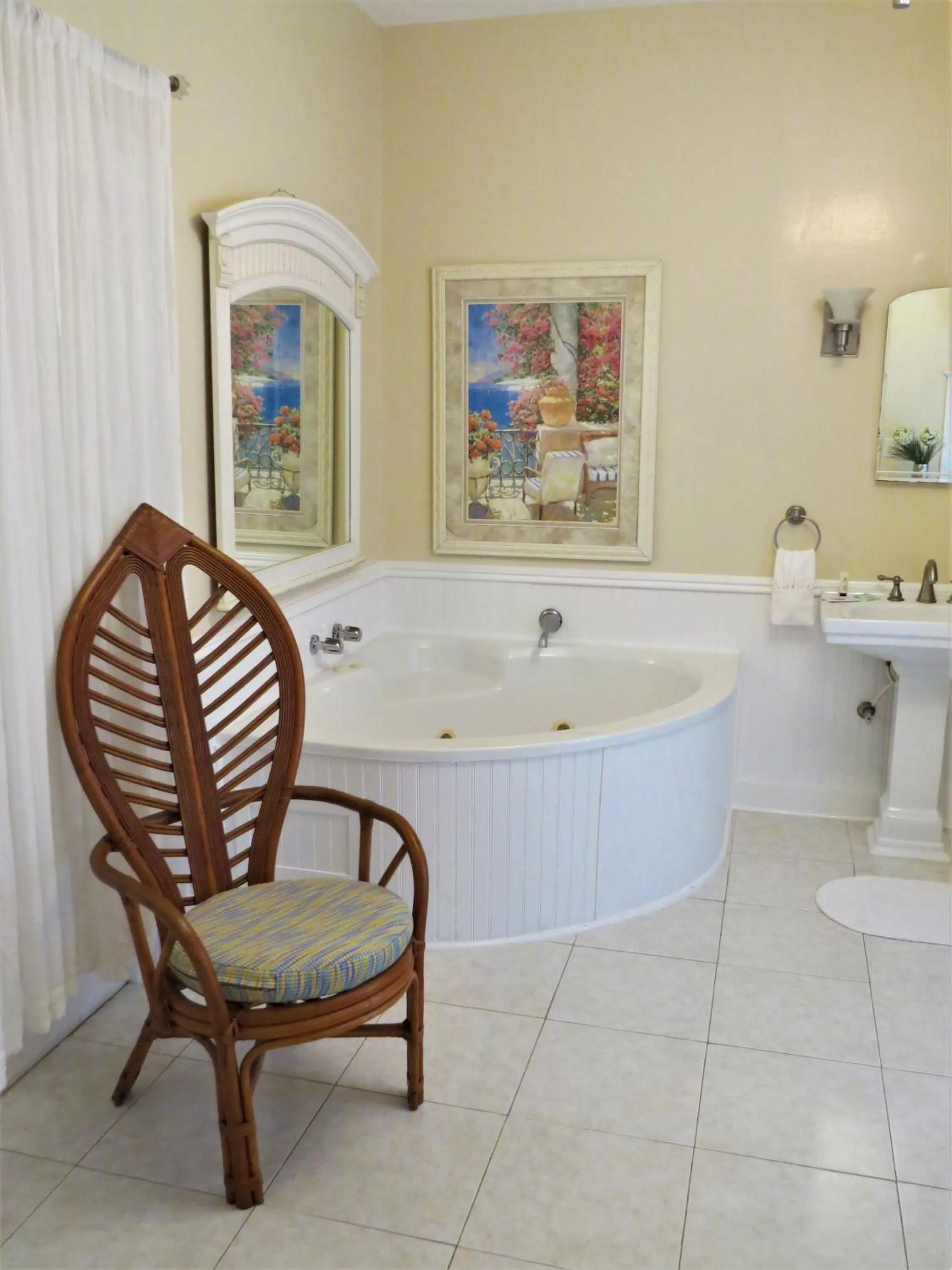 Bathroom in Ambrosia Key West