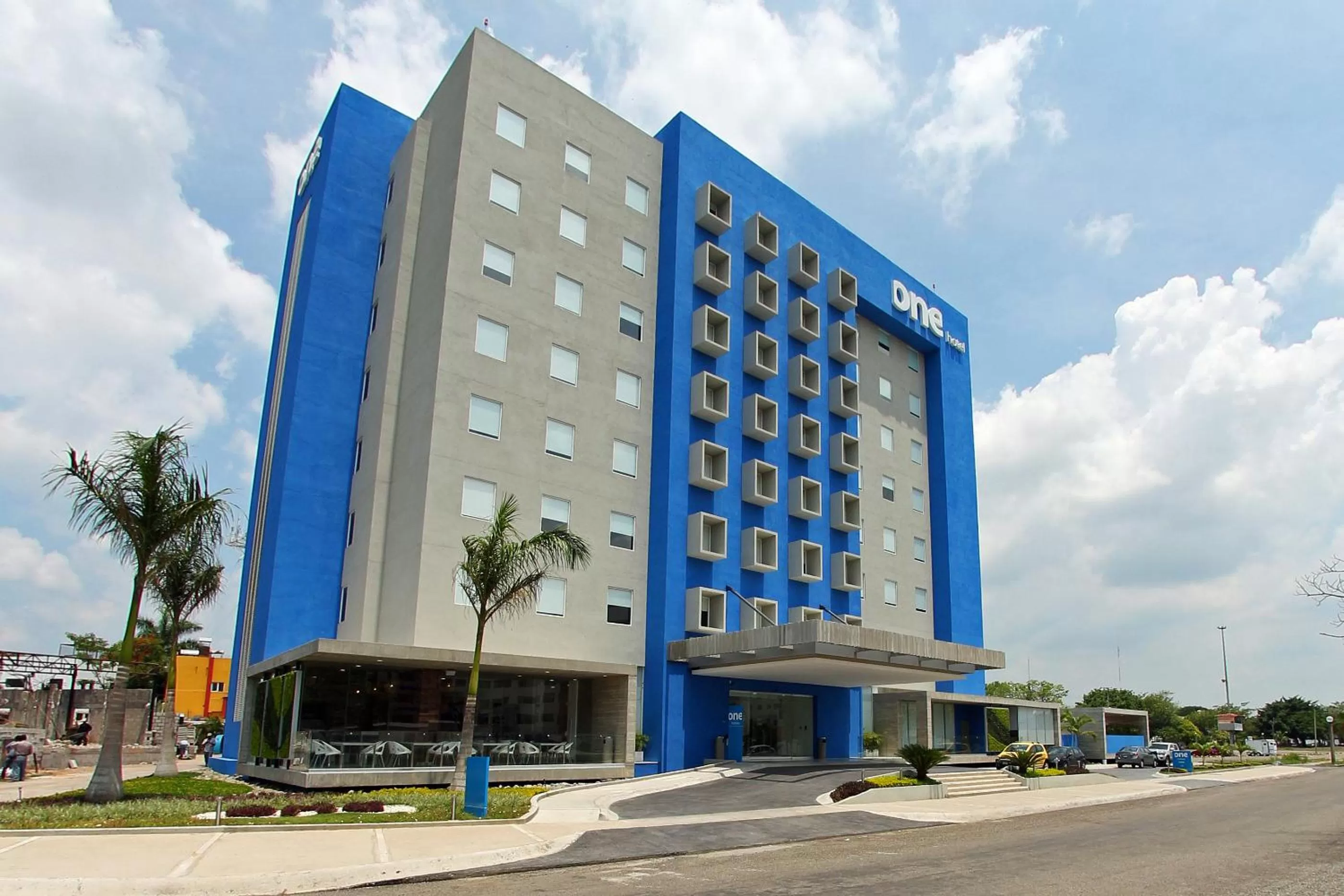 Property building in One Villahermosa 2000